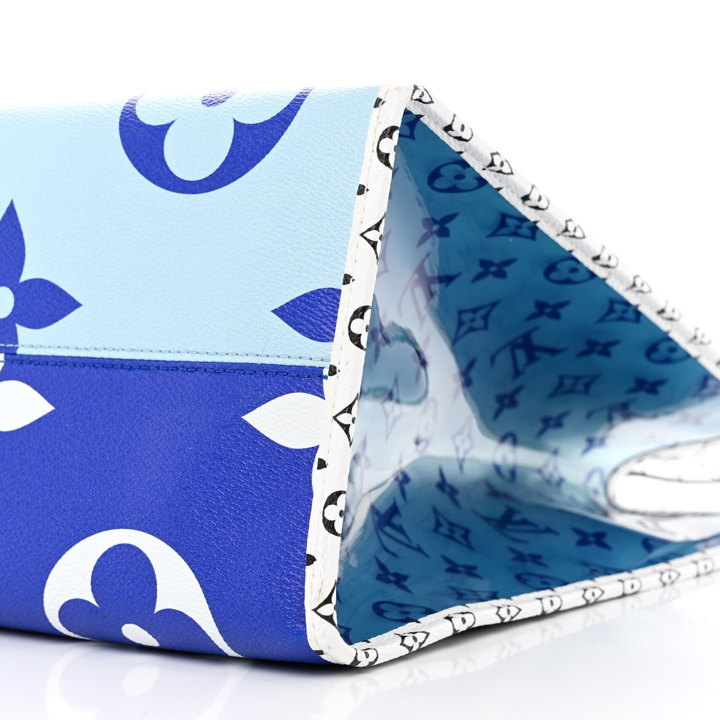 Monogram Giant Mykonos Onthego Blue
