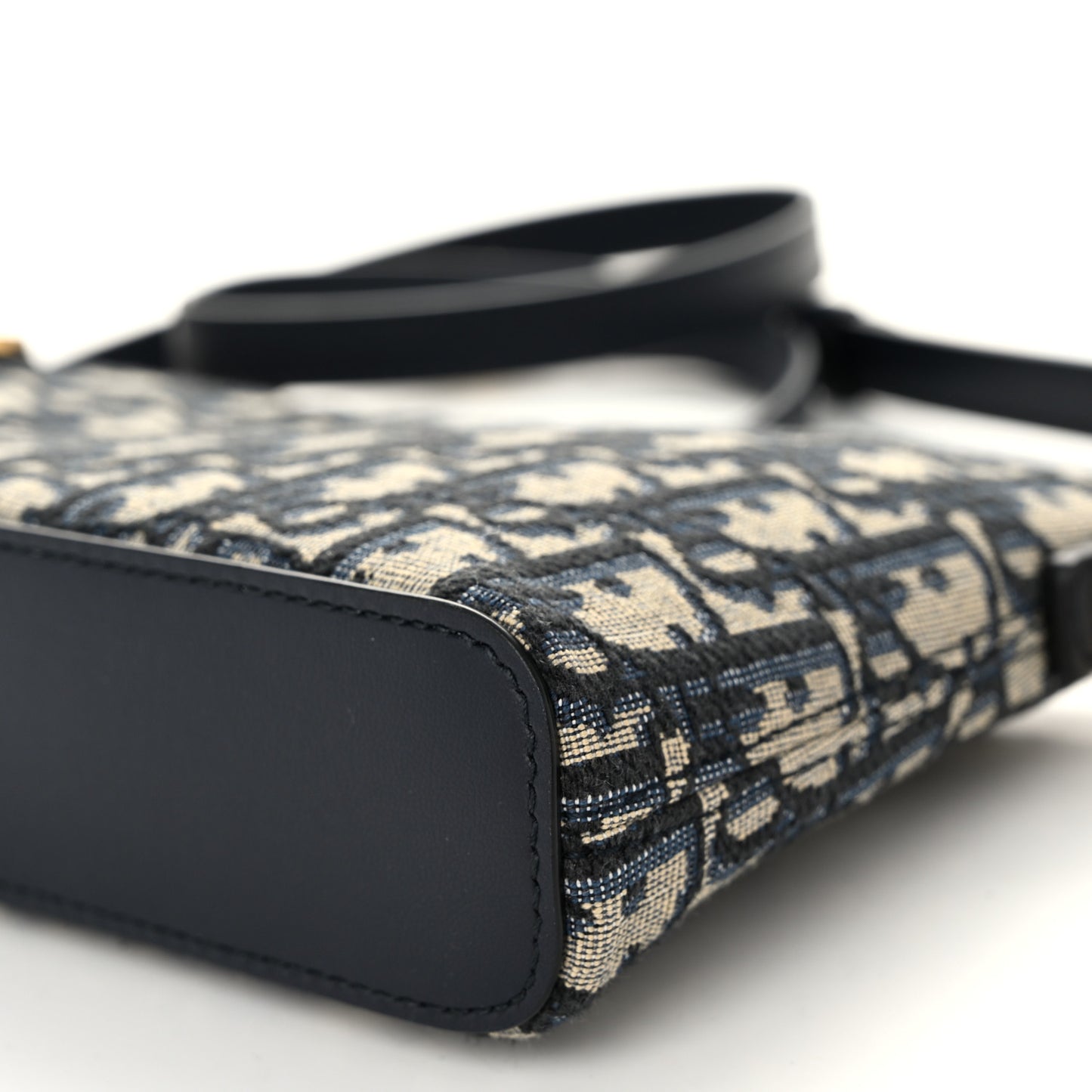 Oblique 30 Montaigne Midi Mini Messenger Bag Blue