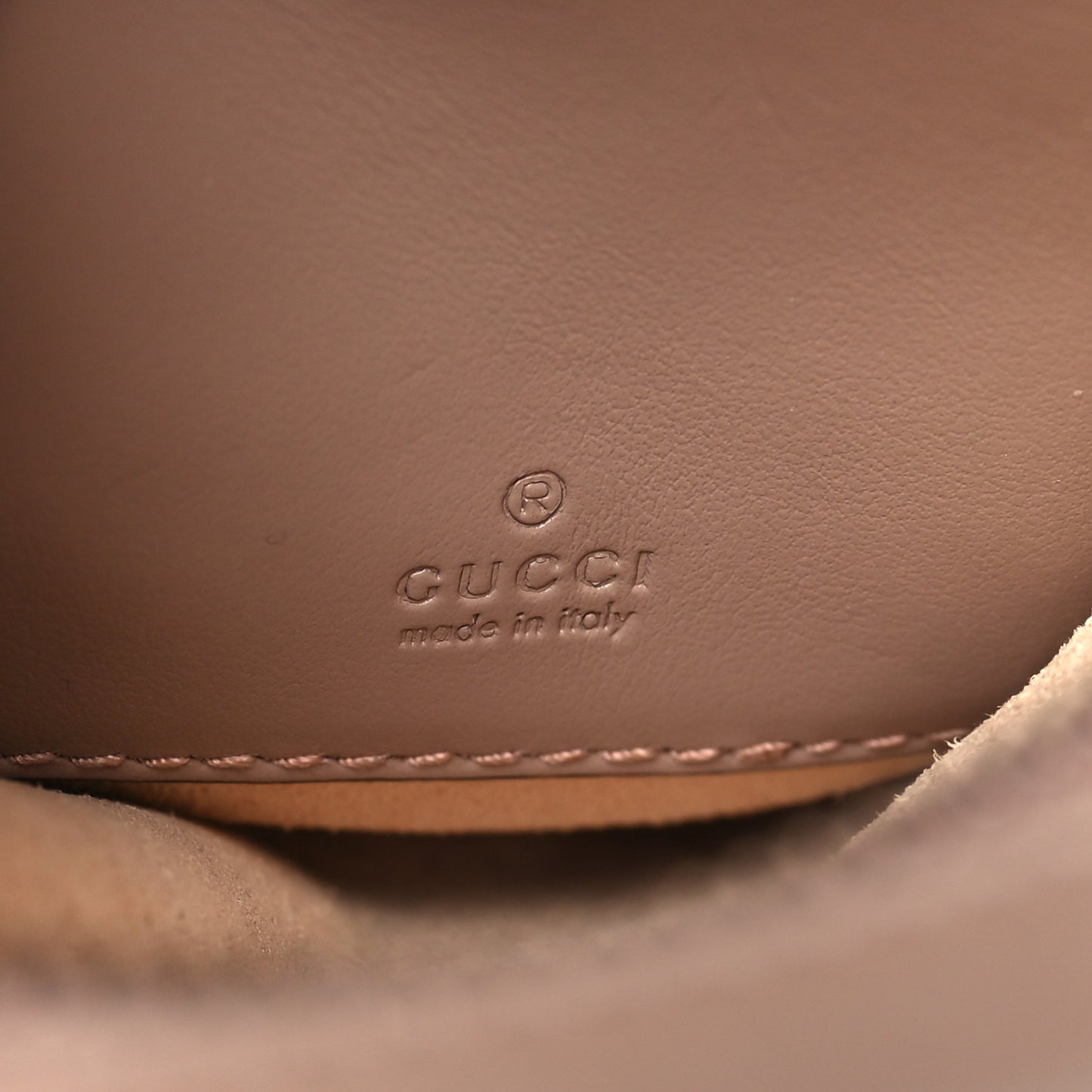 Calfskin Matelasse Mini GG Marmont Crossbody Bag Porcelain Rose