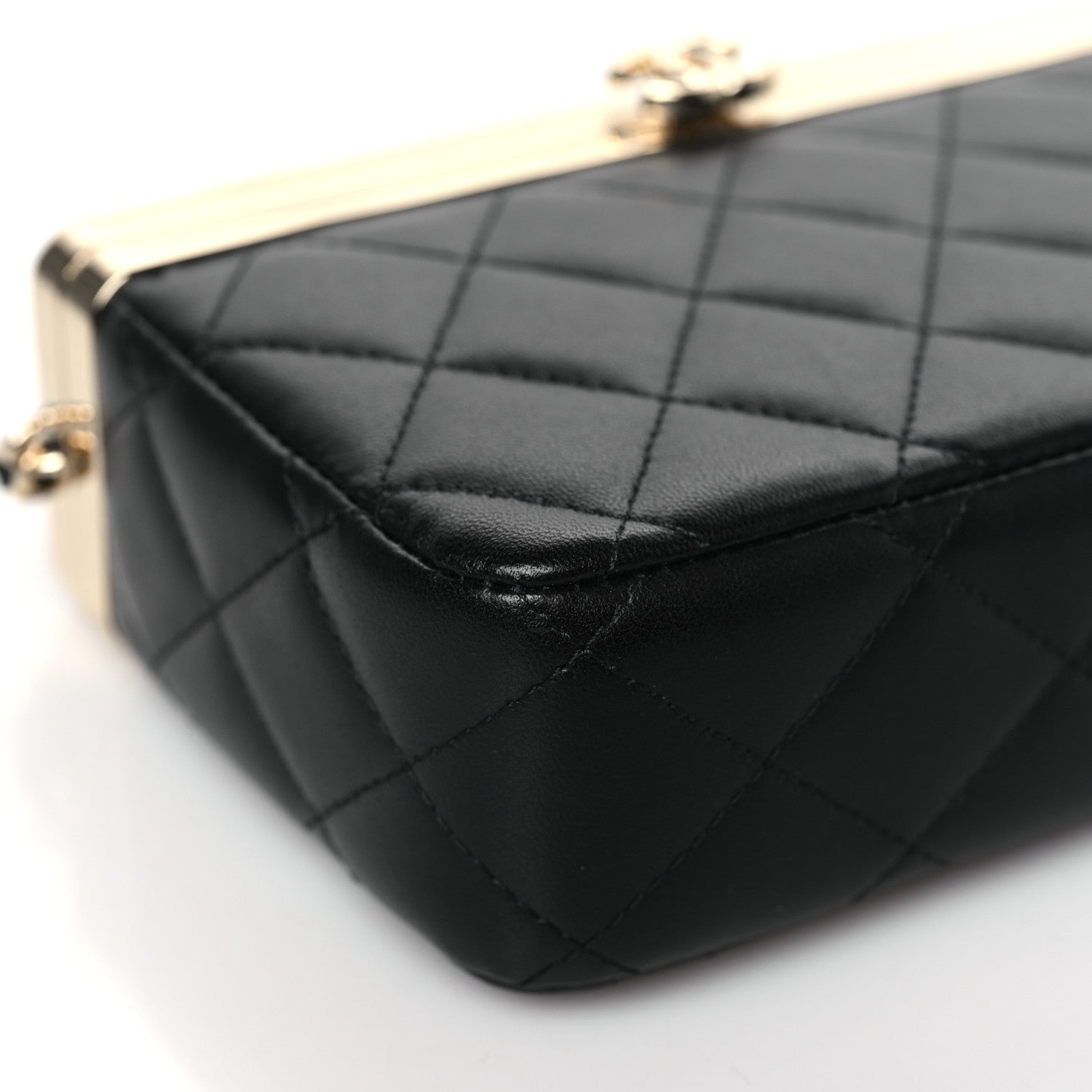 Chanel Lambskin Quilted CC Vanity With Chain Black 6 of 7