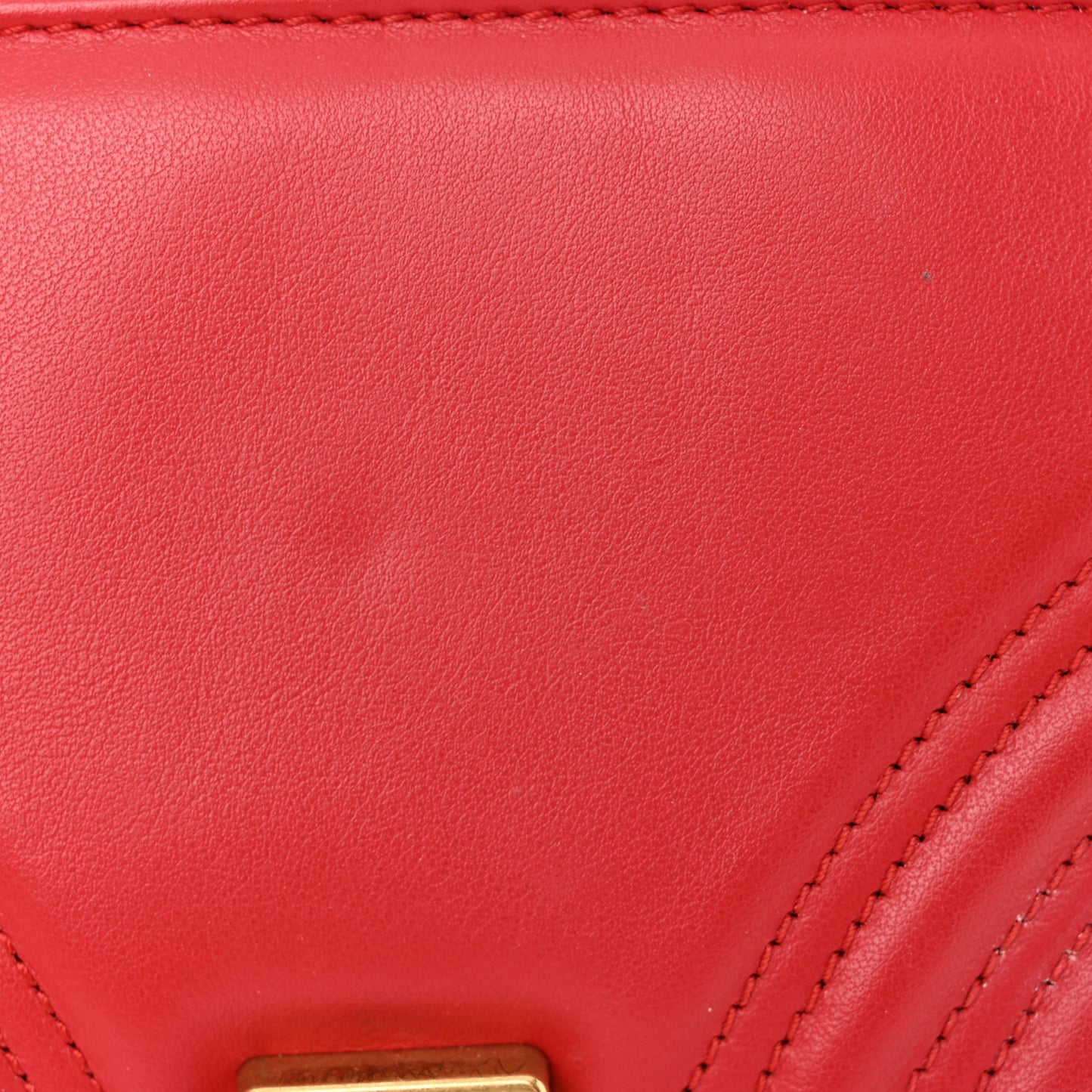 Calfskin Matelasse Small GG Marmont Shoulder Bag Hibiscus Red