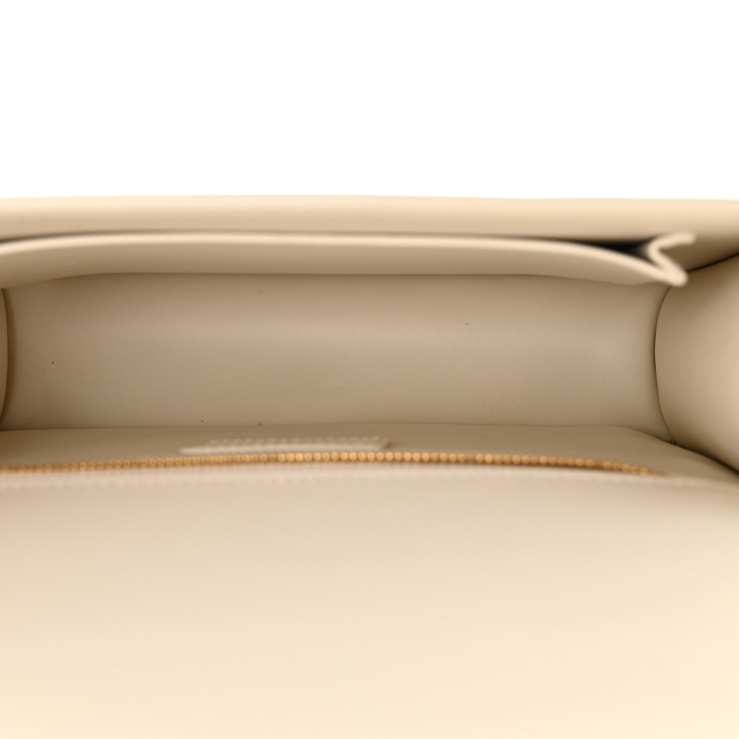 Box Calfskin 30 Montaigne Flap Bag Latte