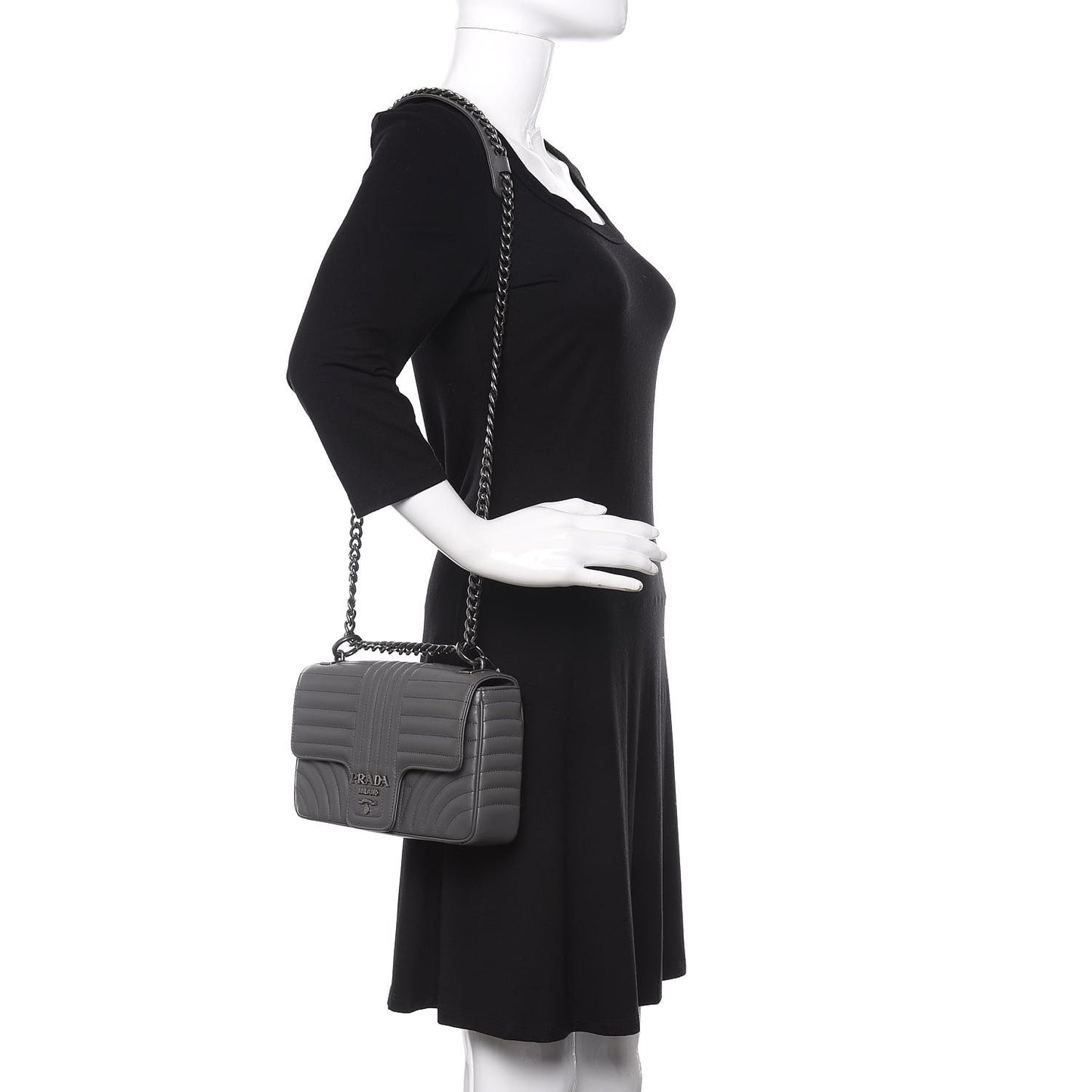 Soft Calfskin Impunture Diagramme Medium Chain Flap Shoulder Bag Mercurio