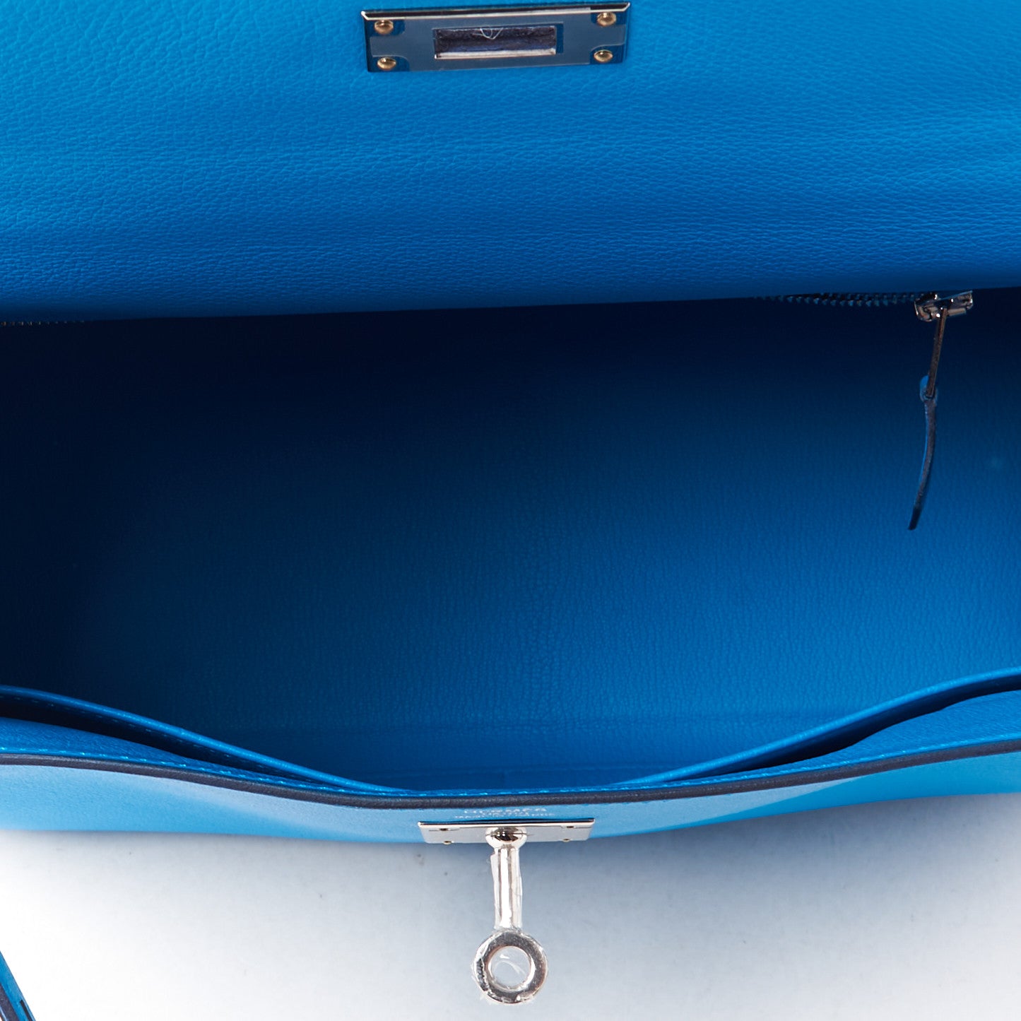 Evercolor Kelly Retourne 28 Bleu Frida