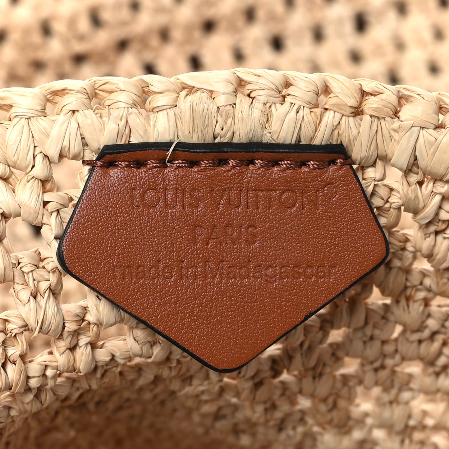 Raffia Calfskin Hawaii OnTheGo MM Natural Fuchsia