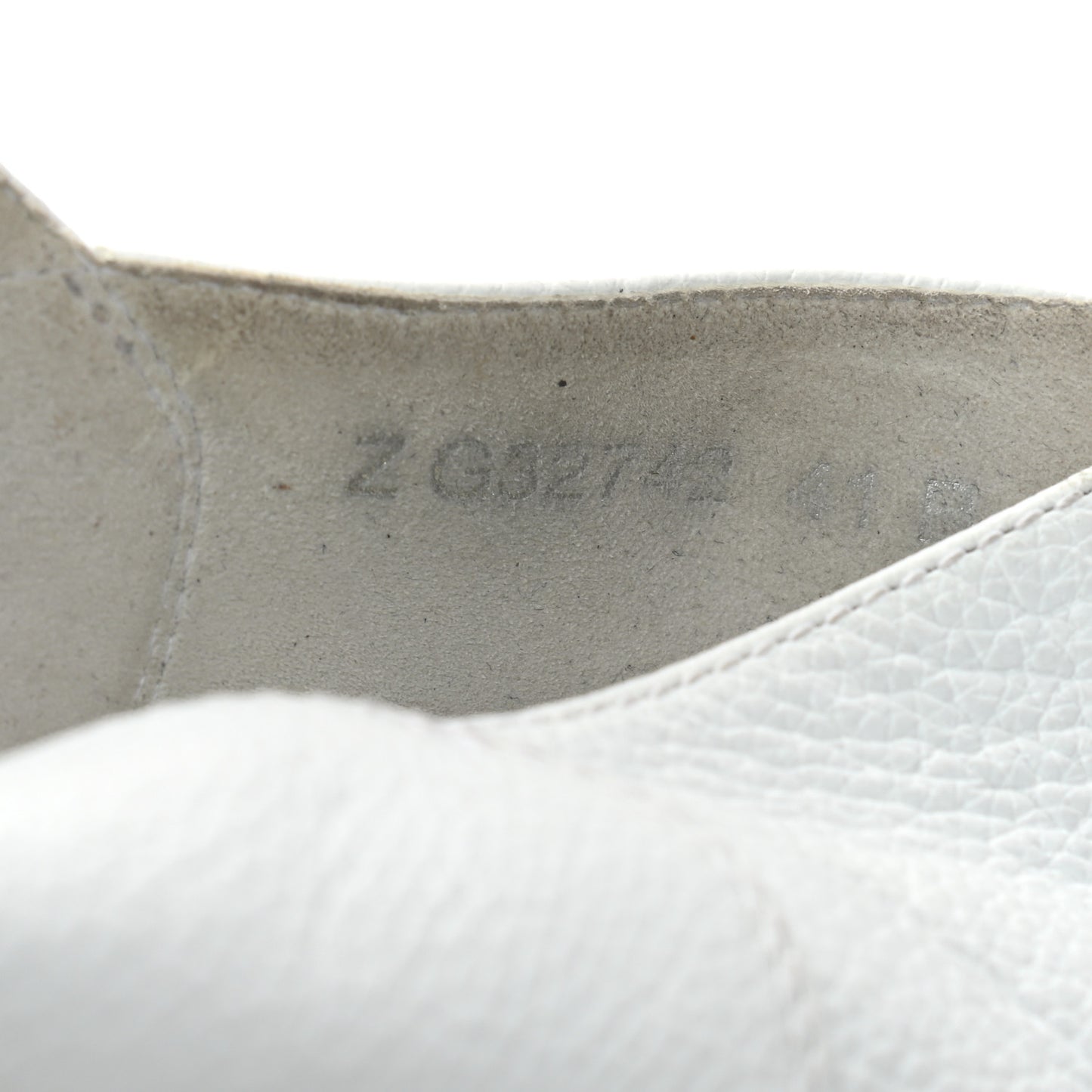 Grained Calfskin CC Espadrilles 41 White Black