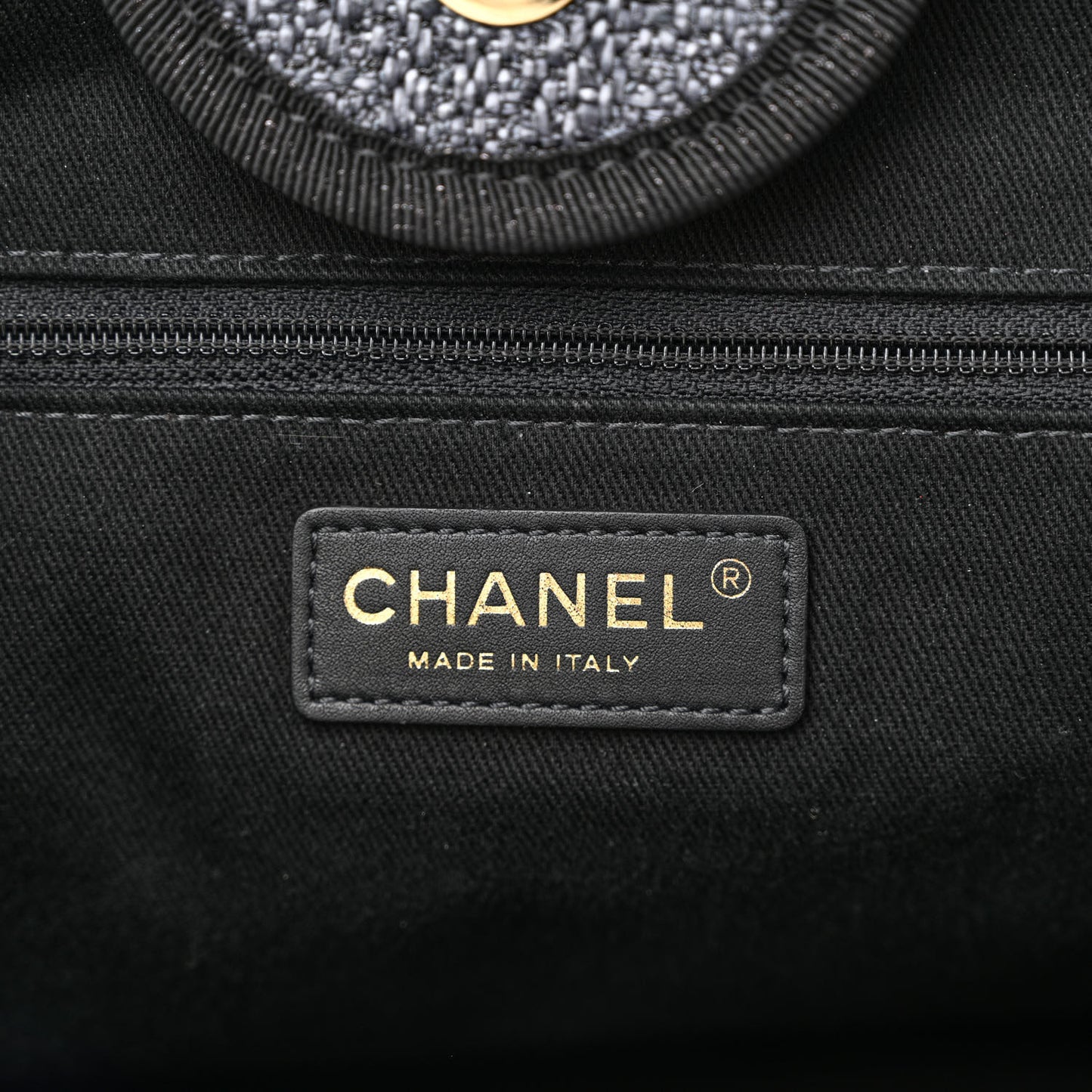 Lurex Boucle Medium Deauville Tote Black
