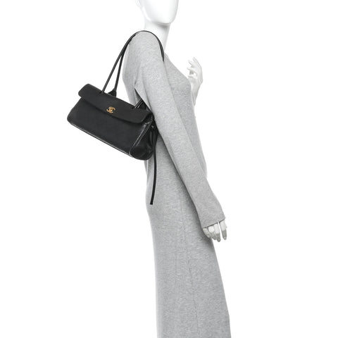 Grained Calfskin Urban Essentials Small Shopping Bag Black