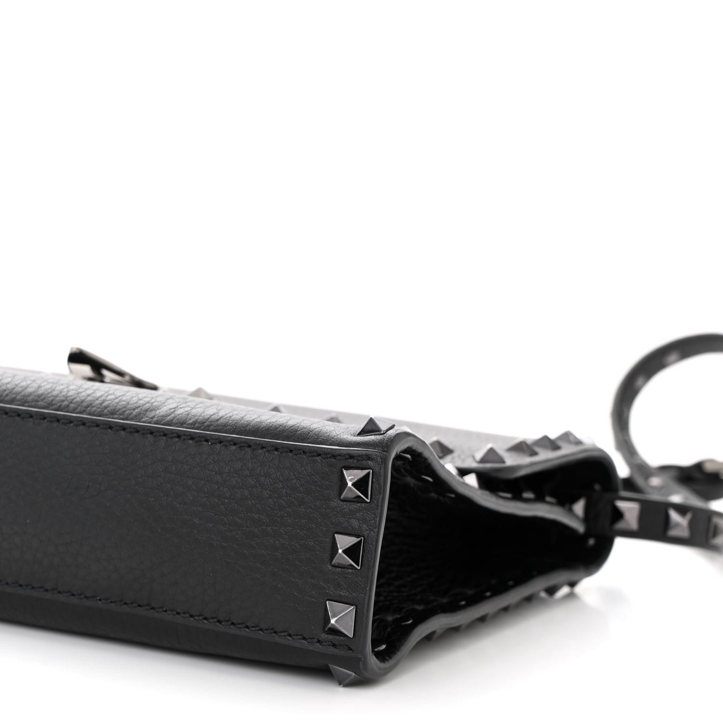 Pebbled Calfskin Monochrome Medium Rockstud Flip Lock Crossbody Bag Black