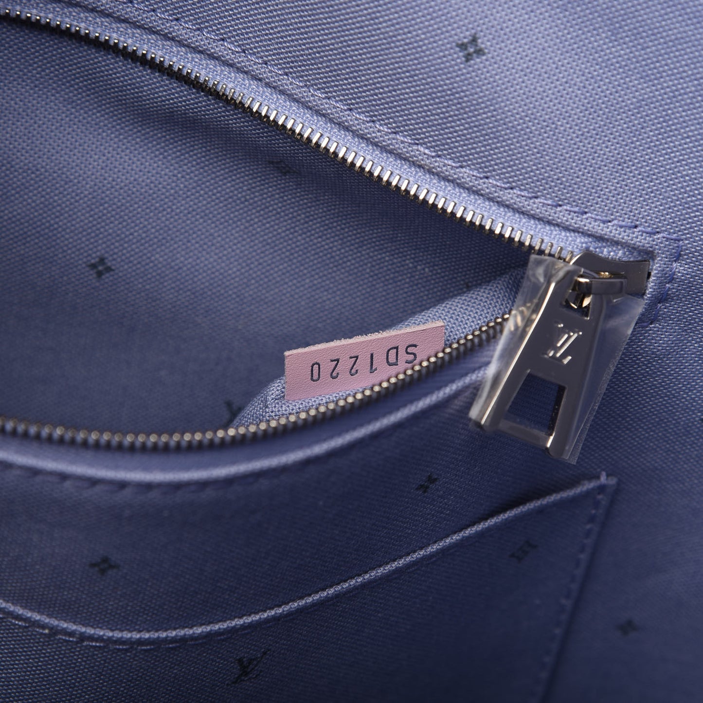 Monogram Escale Onthego GM Pastel