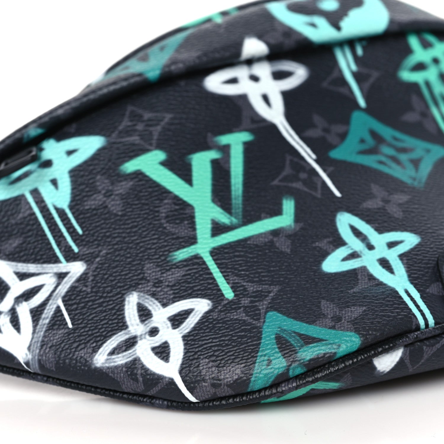 Louis Vuitton Monogram Eclipse LV Graffiti Discovery Bumbag Green Lights 8 of 9