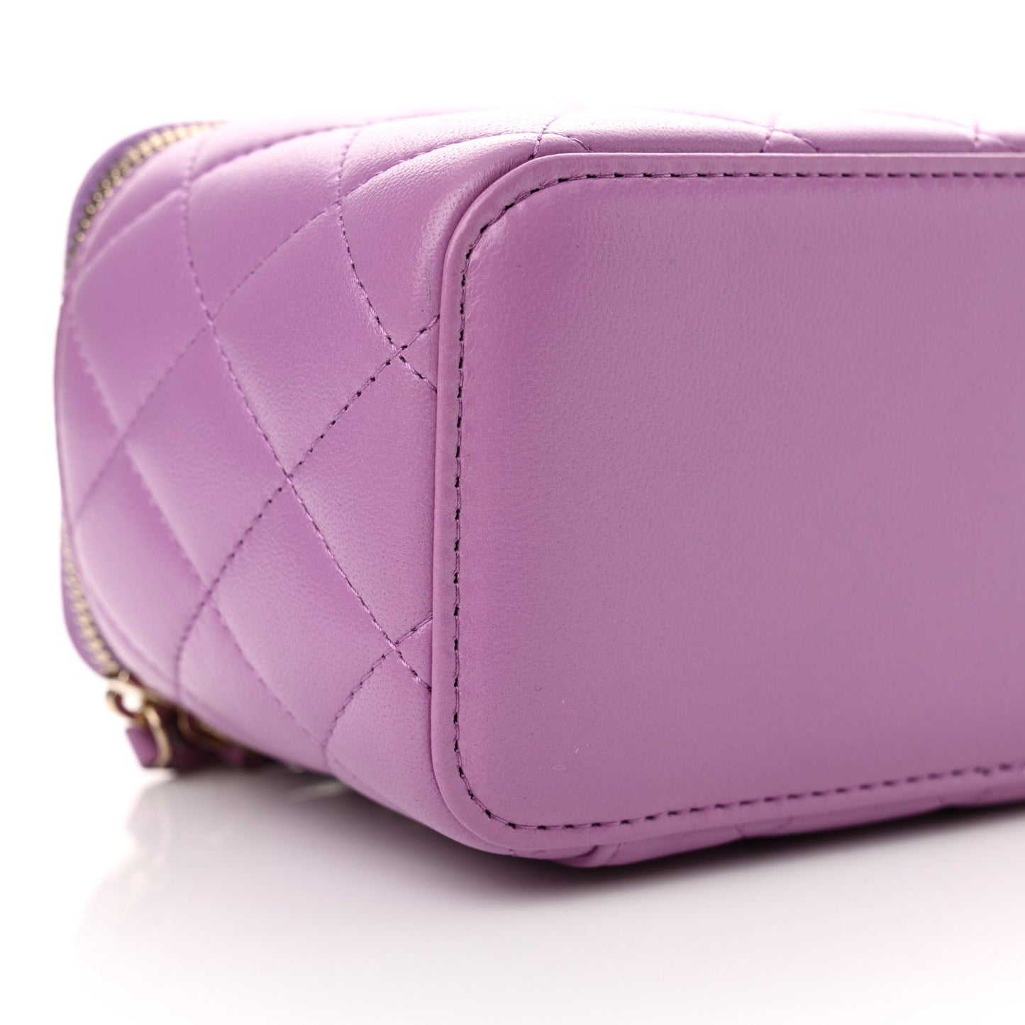 Lambskin Quilted Pearl Crush Small Vanity Case With Chain Purple