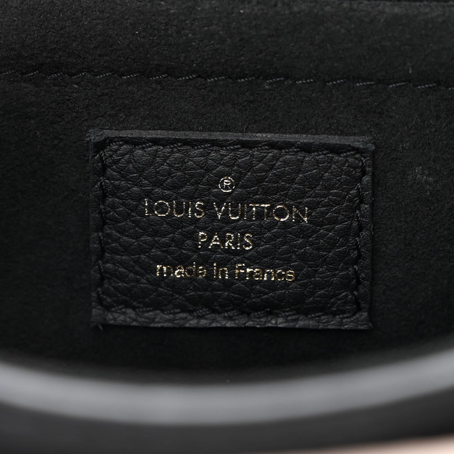 Grained Calfskin Lockme Tender Black