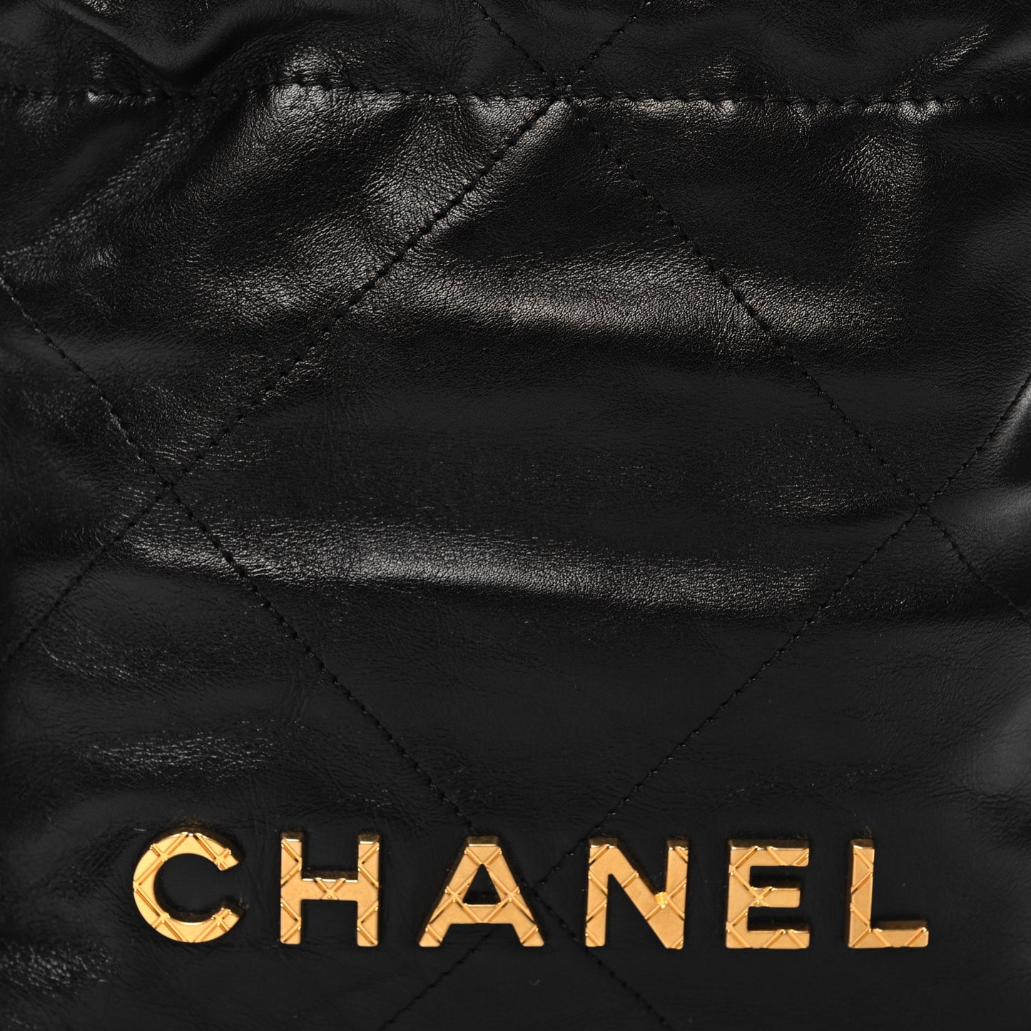 Shiny Crumpled Calfskin Quilted Pearl Mini Chanel 22 Black
