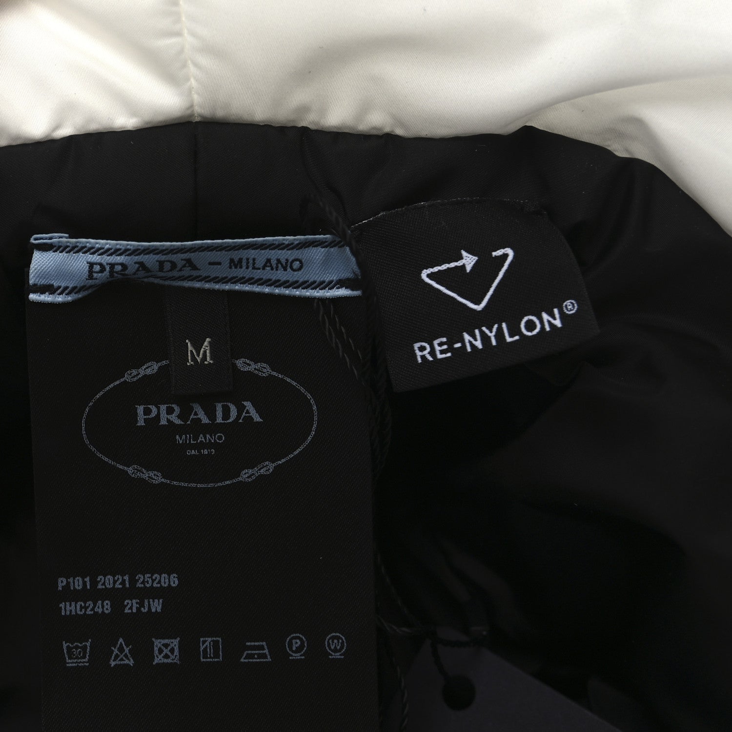 Prada Re-Nylon Triangle Logo Padded Mens Bucket Hat M White Rosso 8 of 9