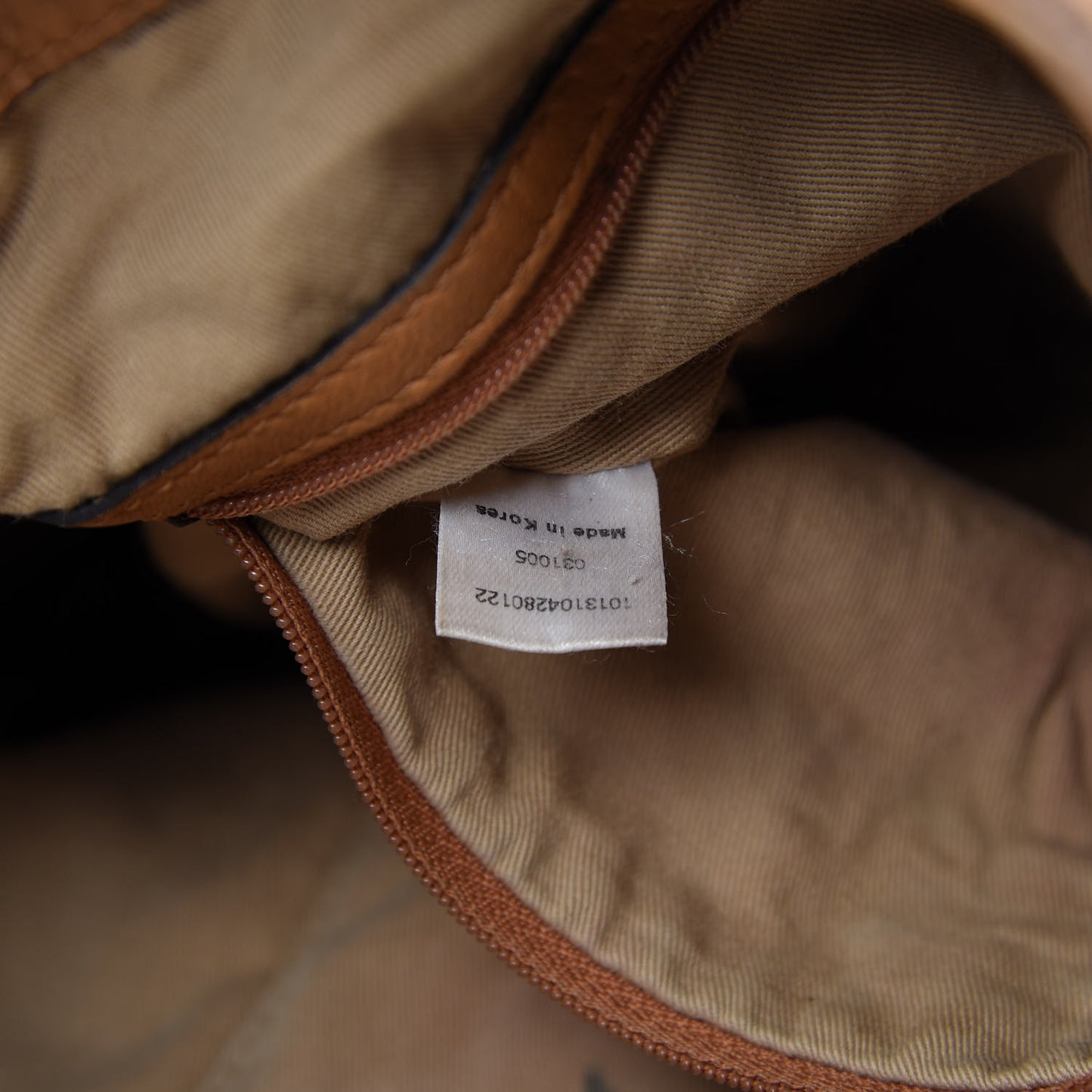 Visetos Essential Drawstring Bucket Bag Cognac