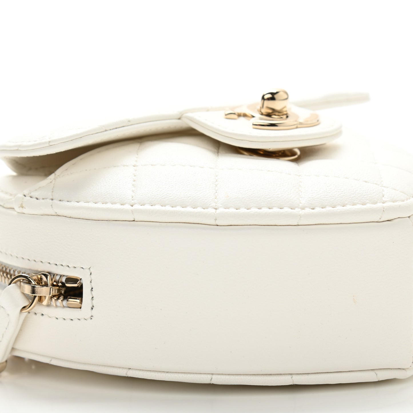 Lambskin Quilted CC In Love Heart Clutch With Chain White