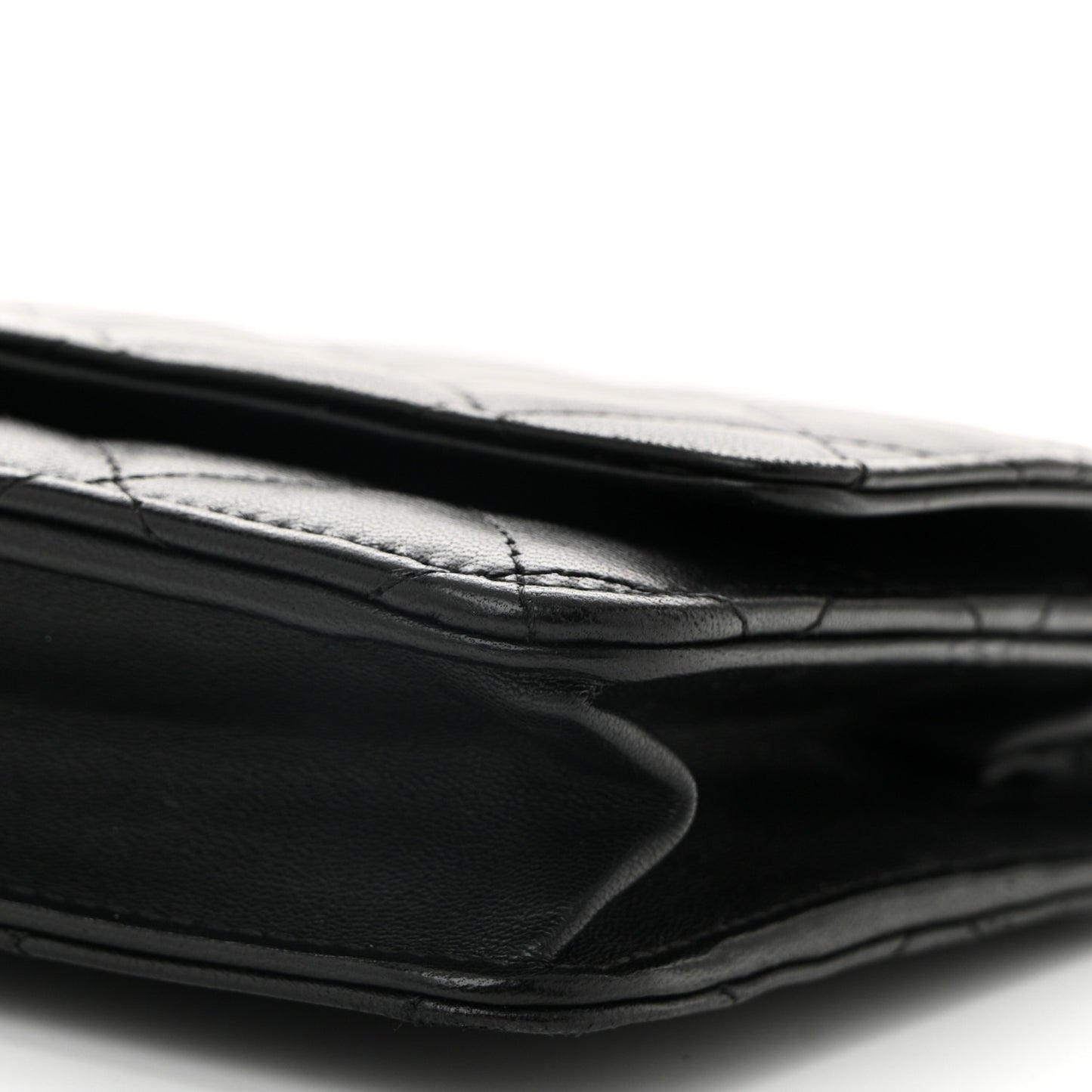 Lambskin Quilted Wallet On Chain WOC Black
