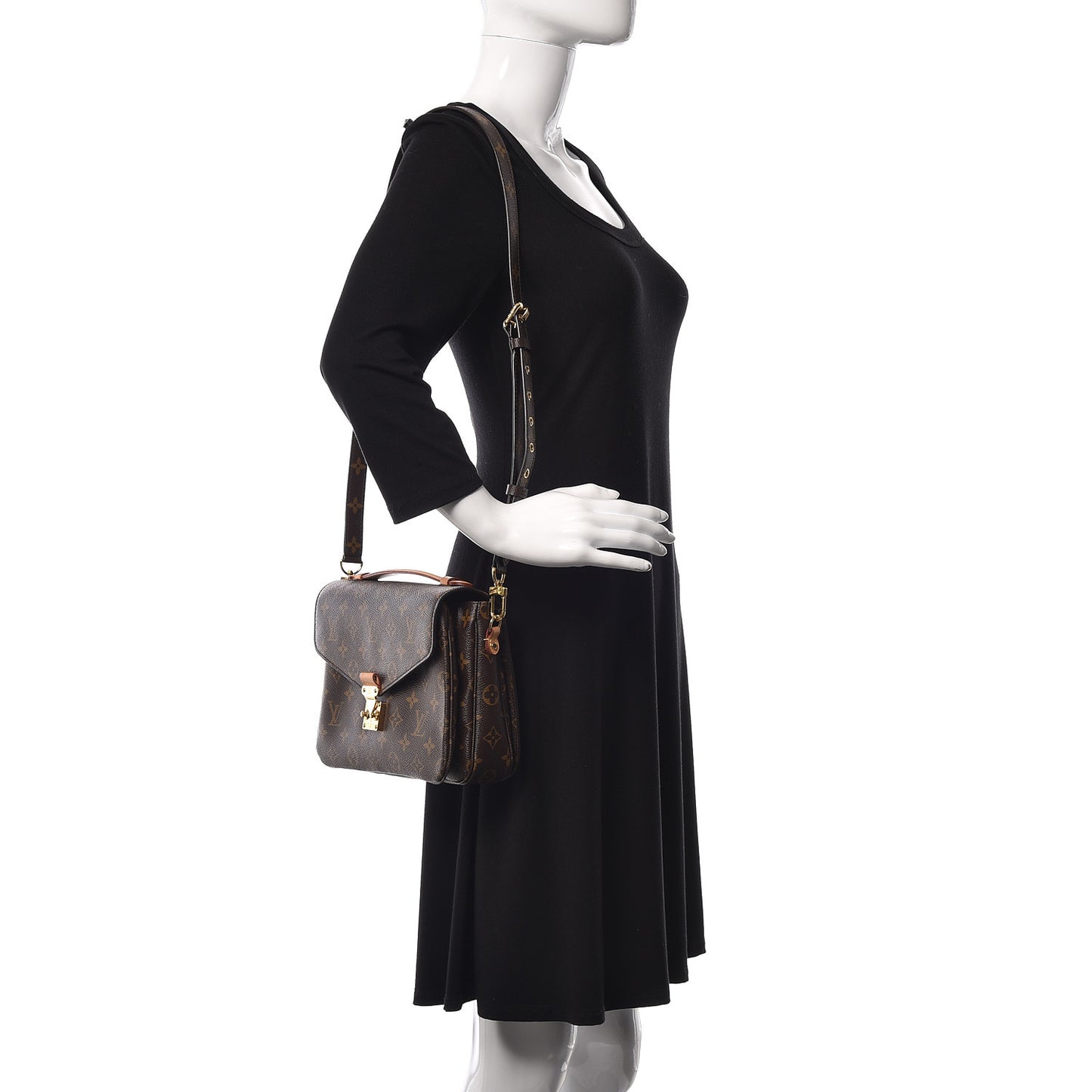 Monogram Pochette Metis