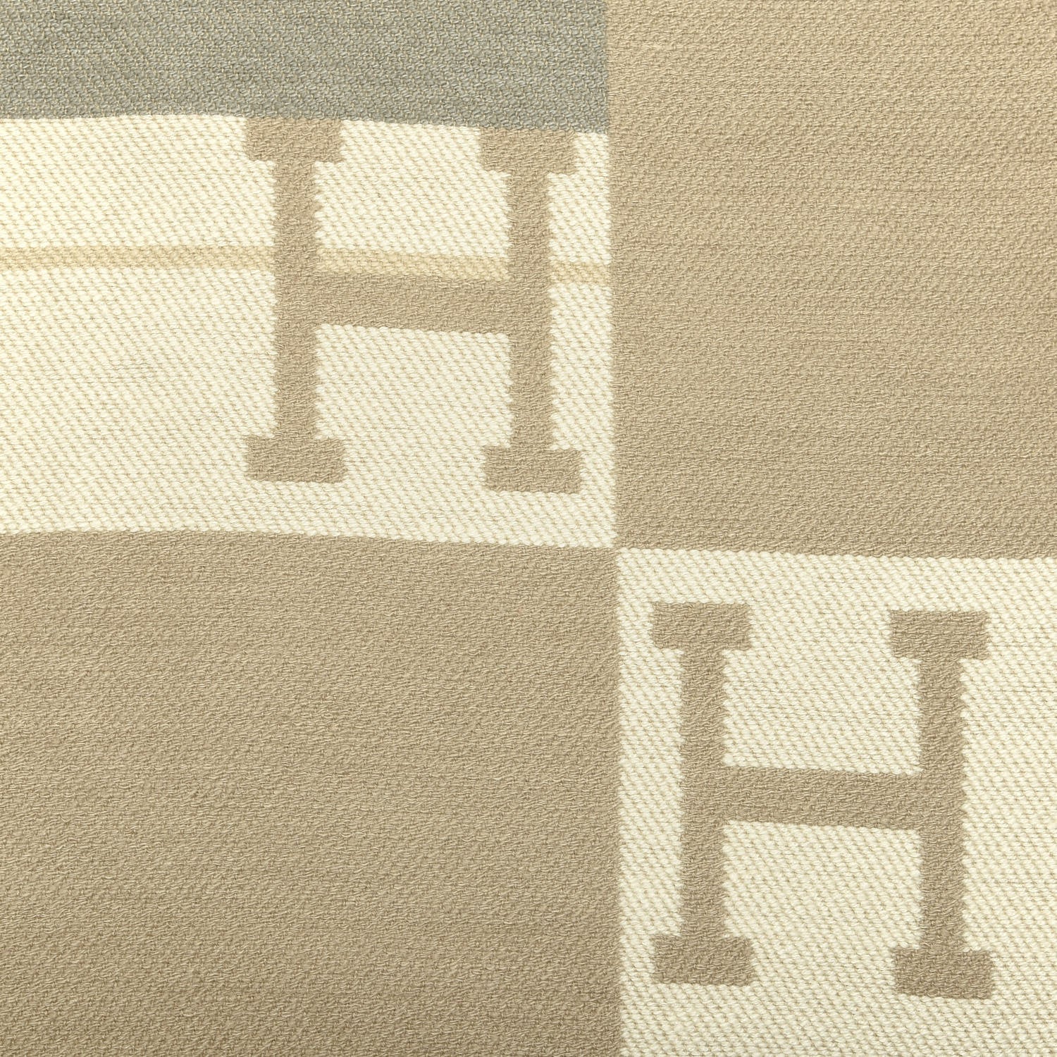 Hermes Cashmere Avalon Rocabar Blanket Naturel 2 of 3