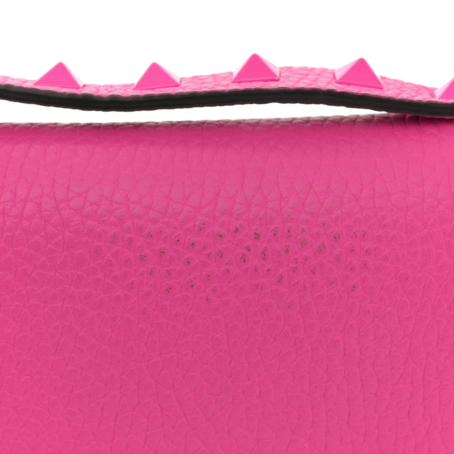 Pebbled Calfskin Enamel Monochrome Rockstud Flip Lock Flip Lock Wallet On Chain  Pink PP