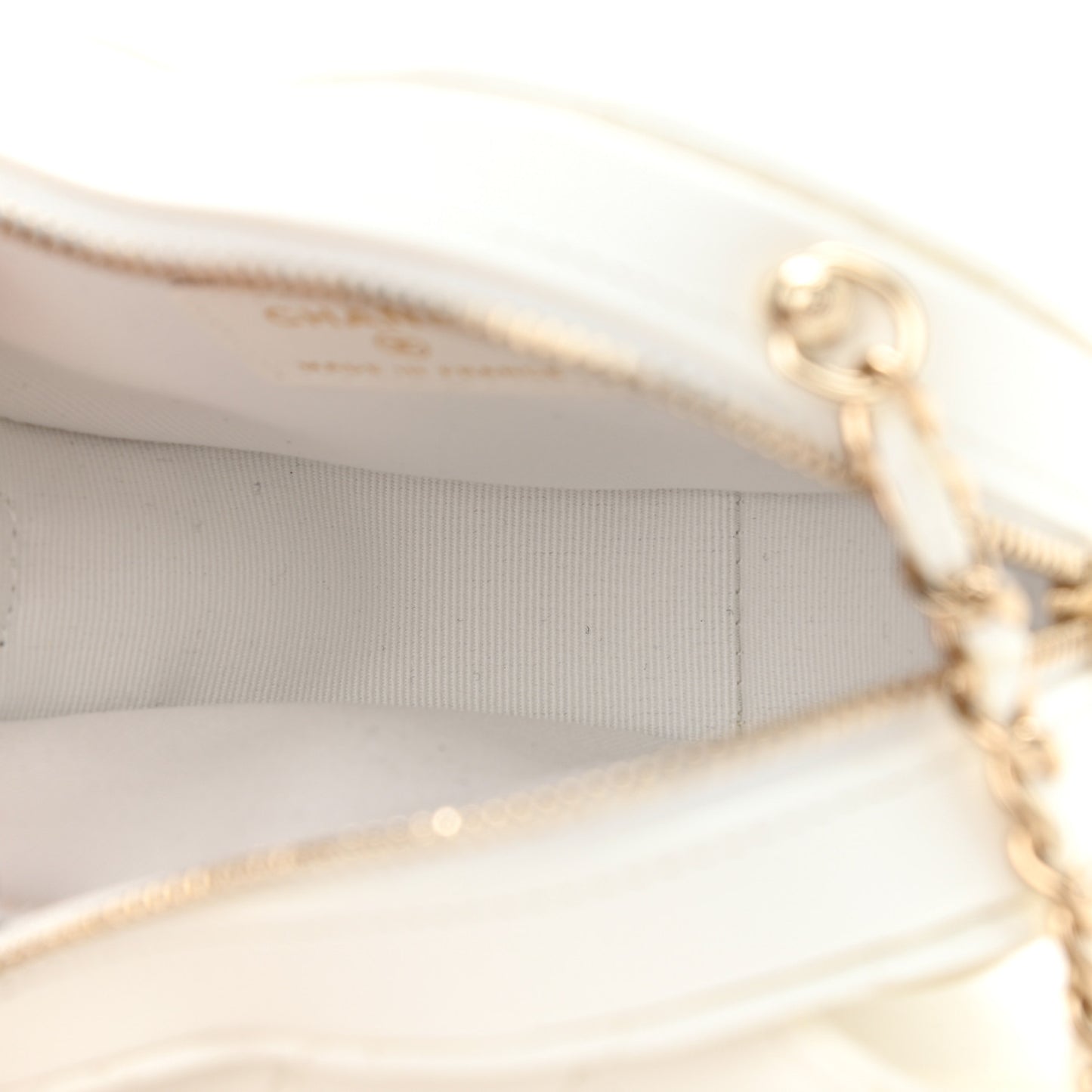 Lambskin Quilted CC In Love Heart Clutch With Chain White