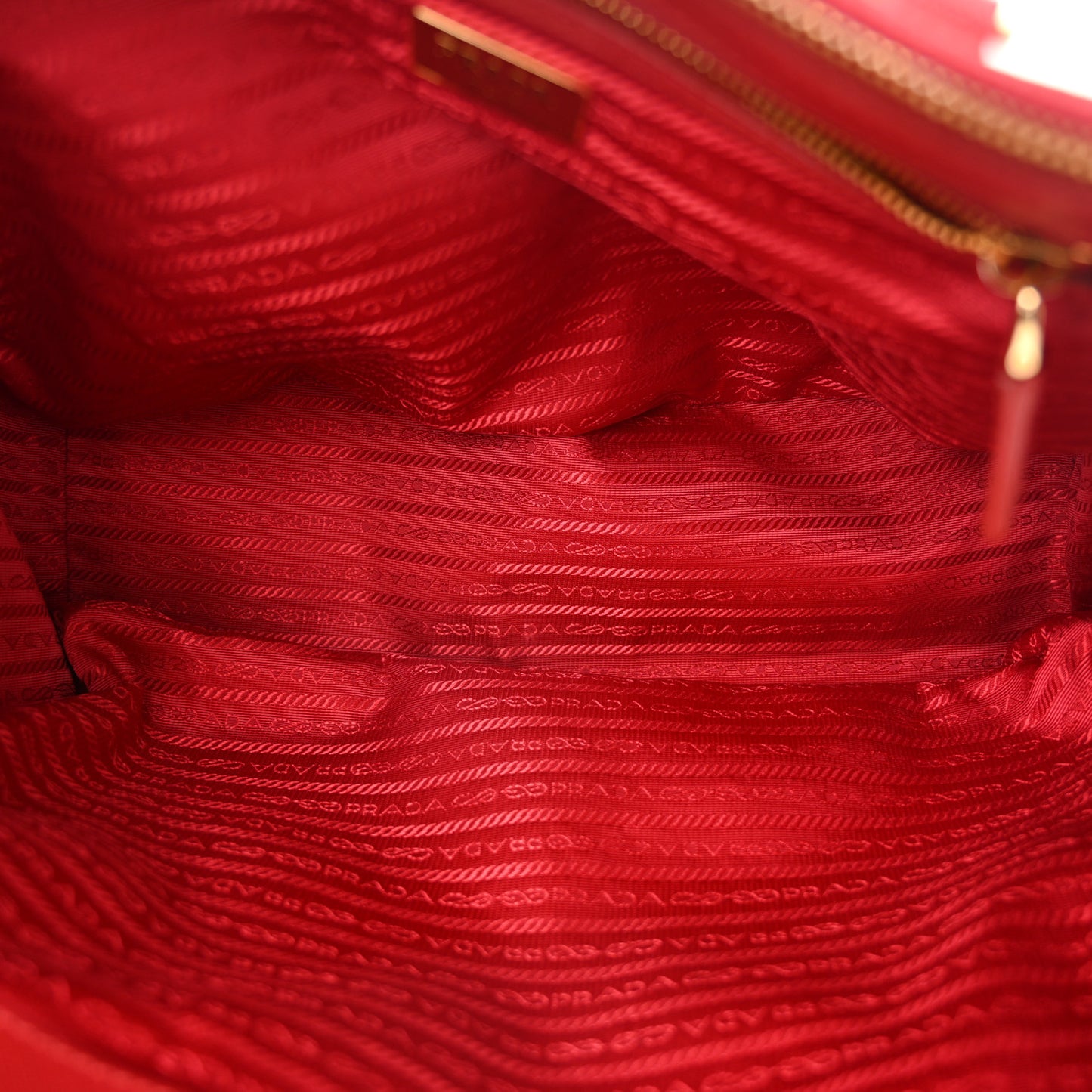 Saffiano Lux Large Galleria Double Zip Tote Fuoco