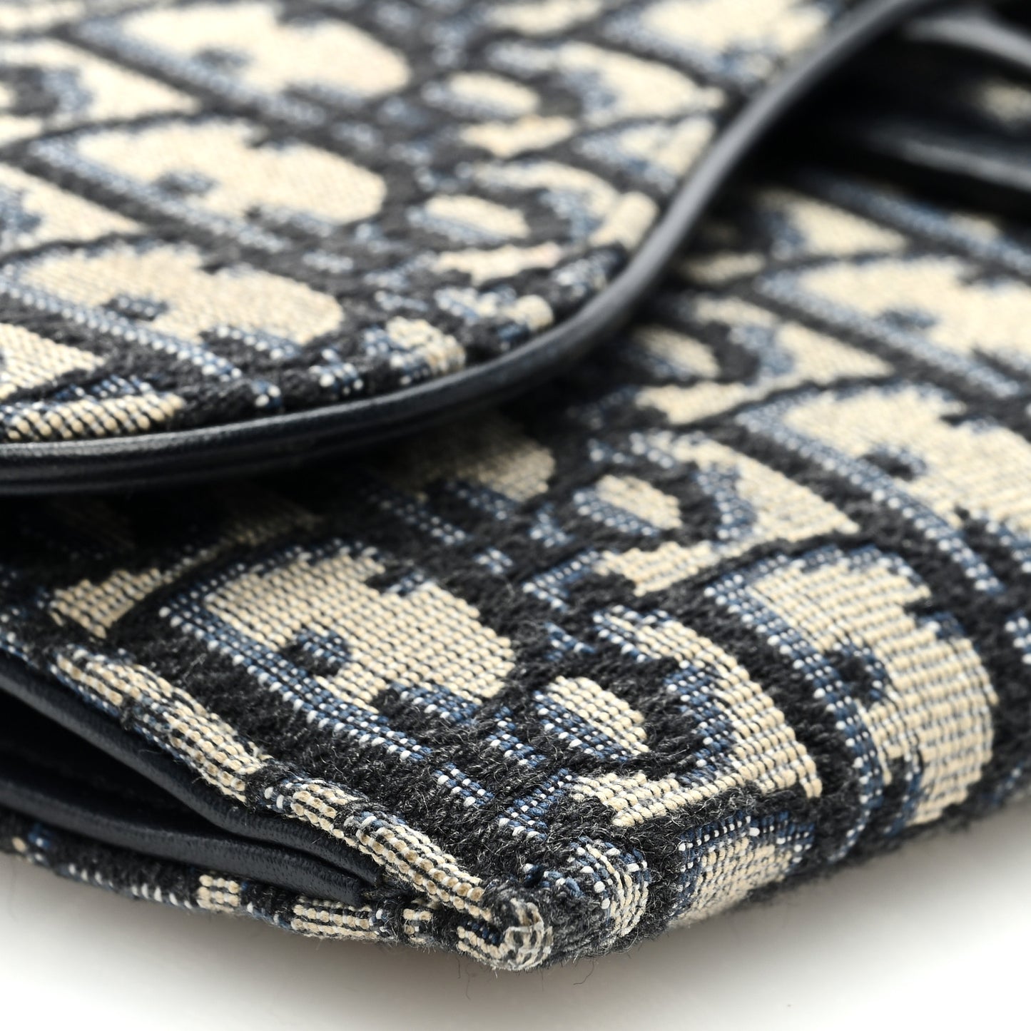 Oblique Saddle Chain Long Wallet Blue