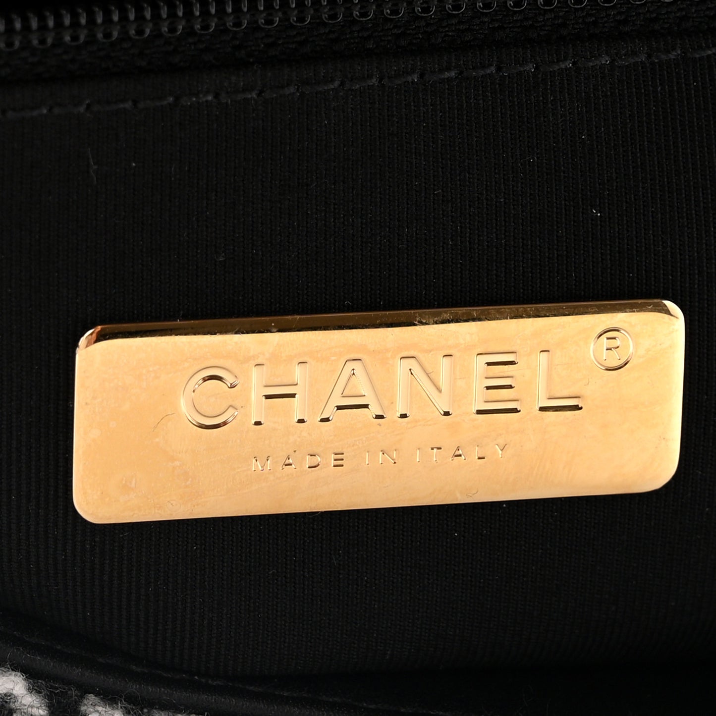 Tweed Quilted Medium Chanel 19 Flap Black Ecru