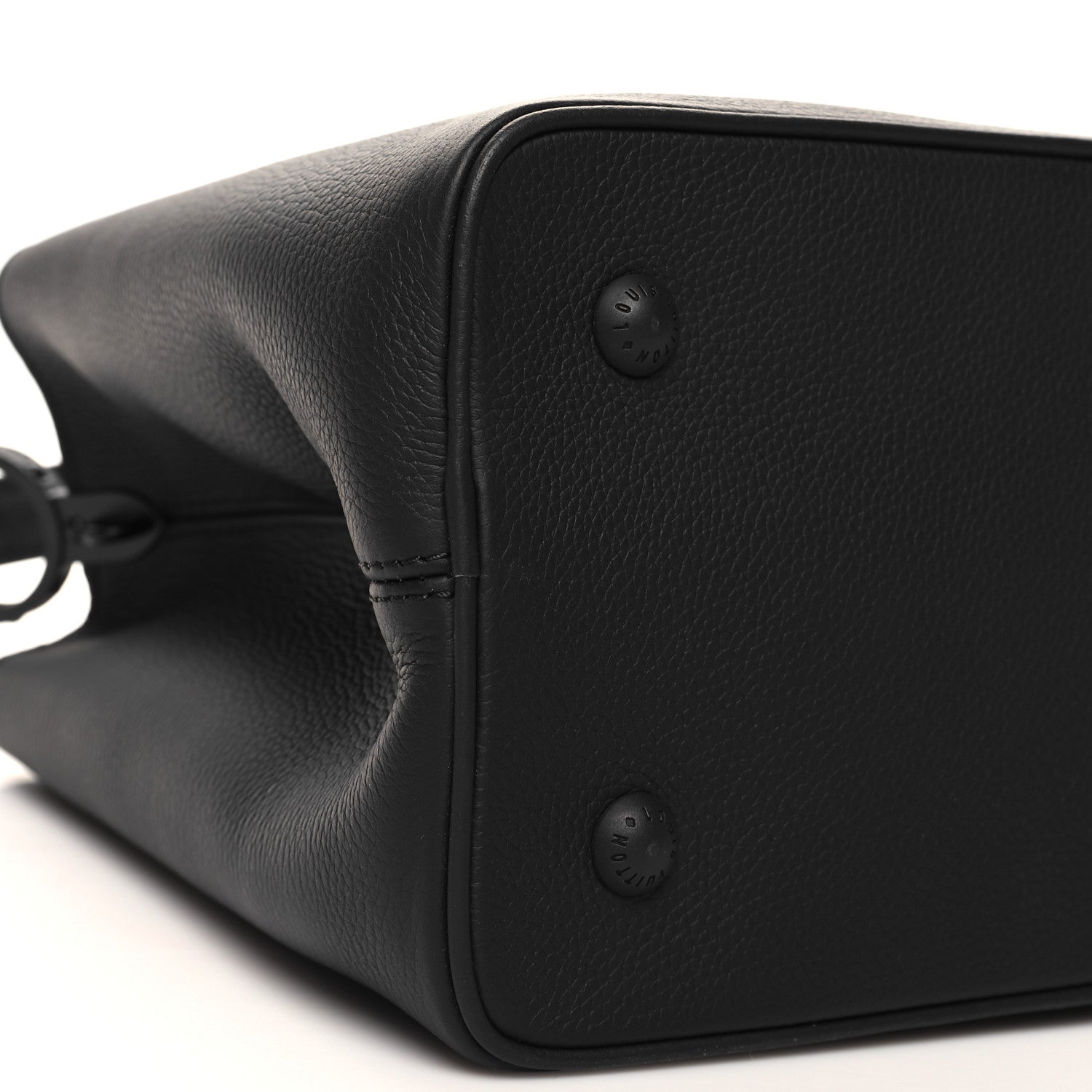Louis Vuitton Taurillon Capucines GM Souple Matte Black 9 of 10