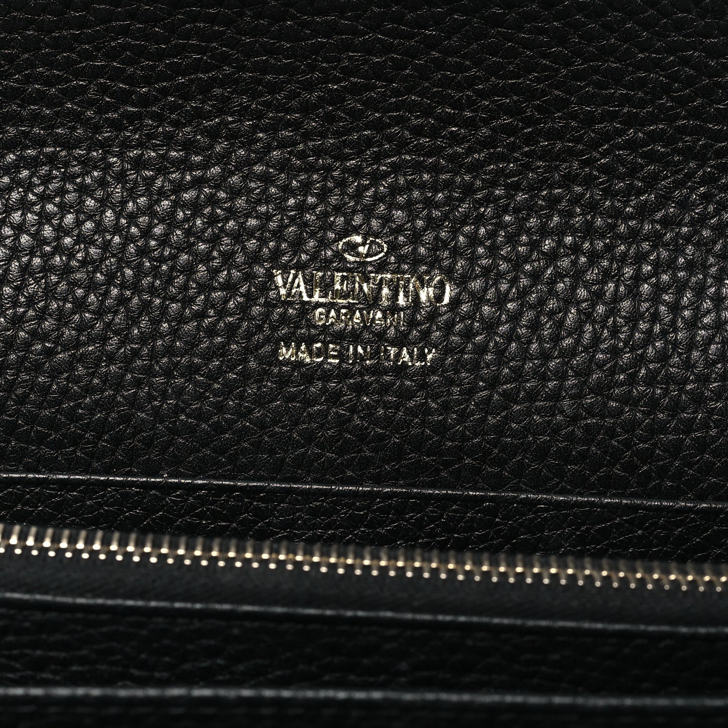 Pebbled Calfskin Rockstud Envelope Wallet on Chain Black