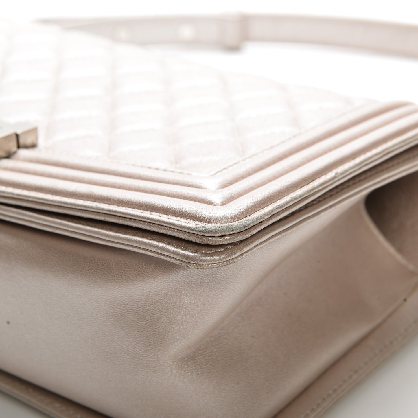 Metallic Calfskin Medium Boy Flap Light Pink