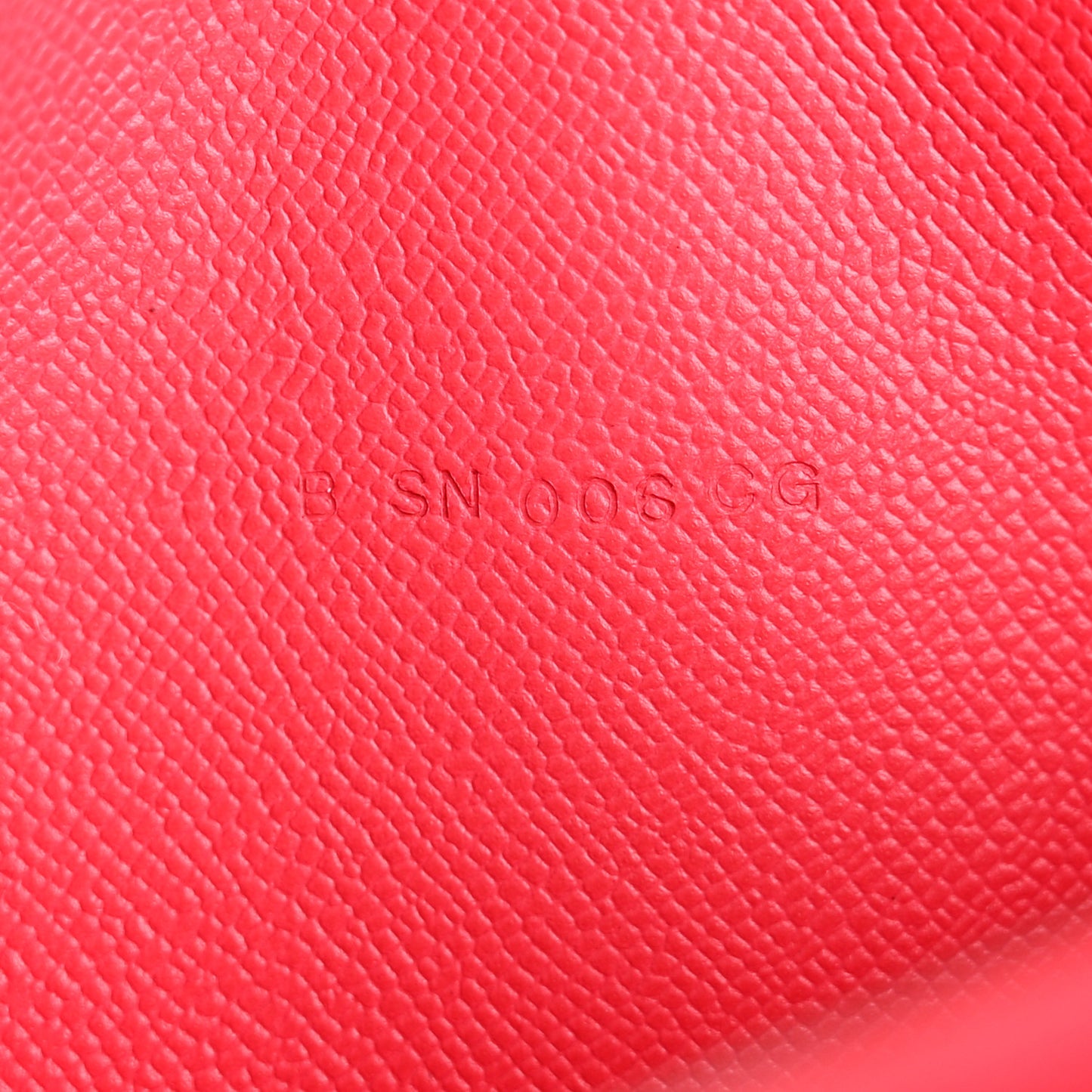 Madame Calfskin Kelly Pocket Long Wallet Rose Extreme