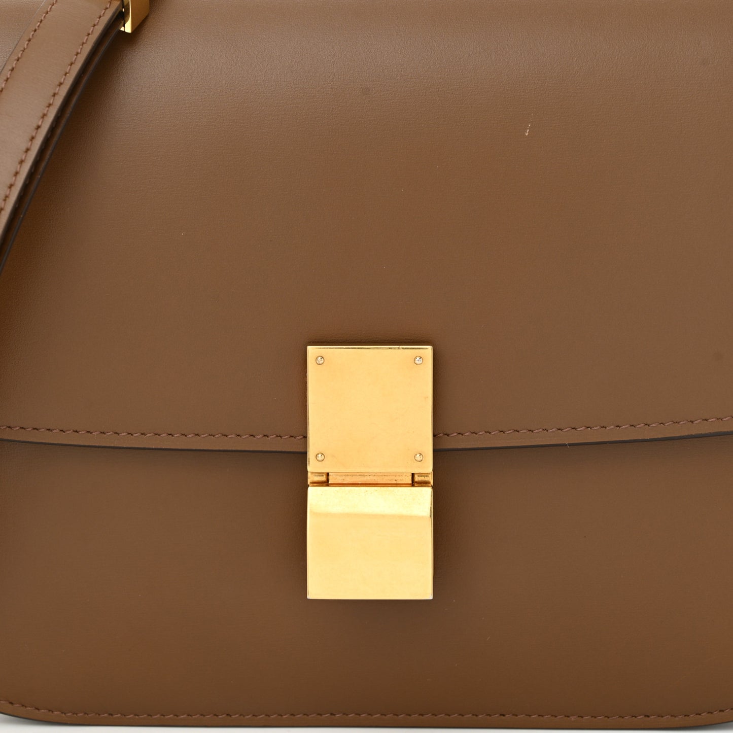 Box Calfskin Medium Classic Box Flap Bag Camel