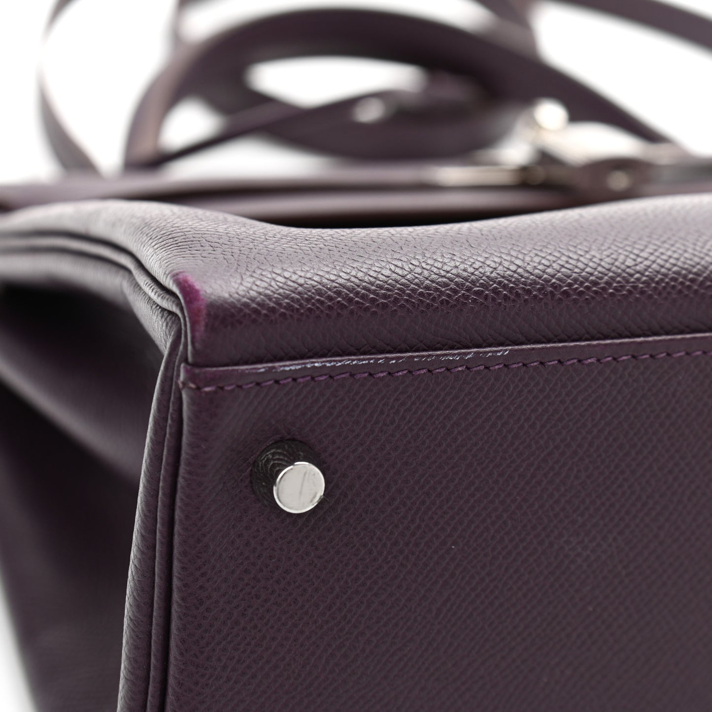 Epsom Kelly Retourne 28 Raisin