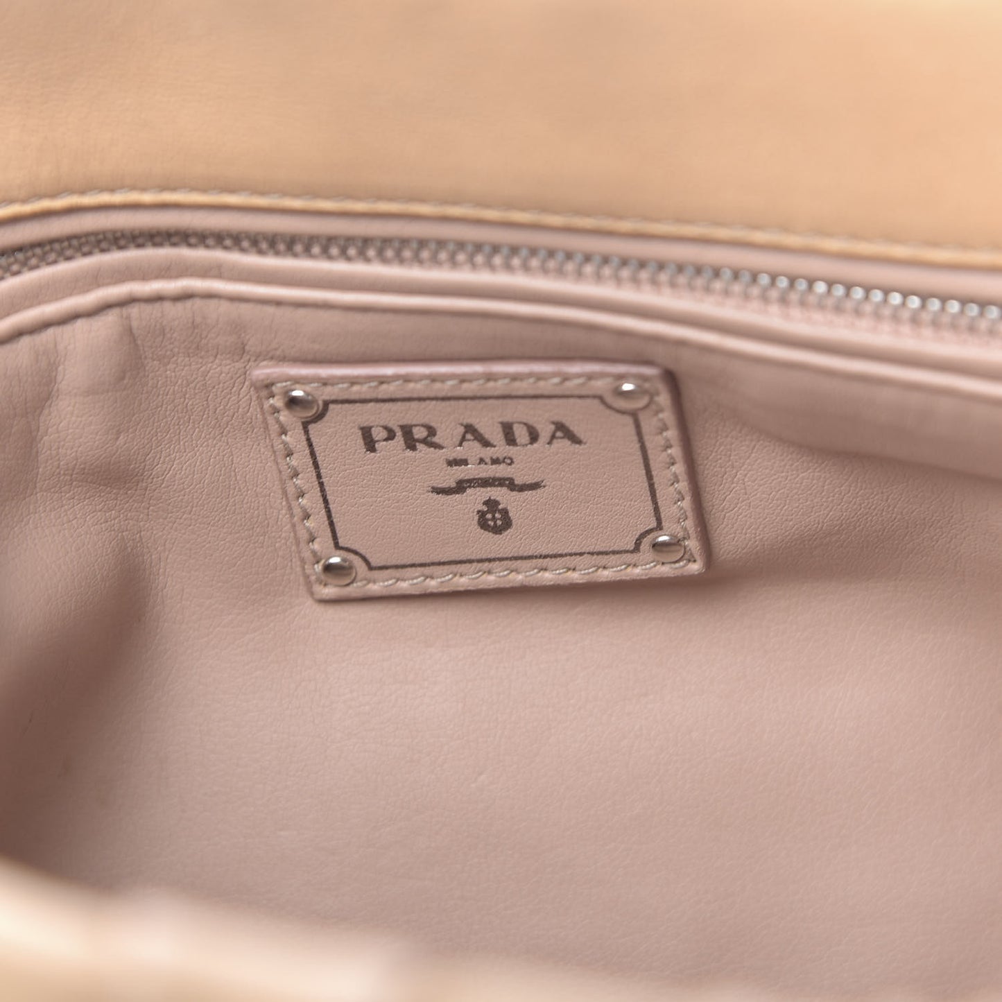 Nappa Gaufre Shopping Pattina Zip Tote Cuoio