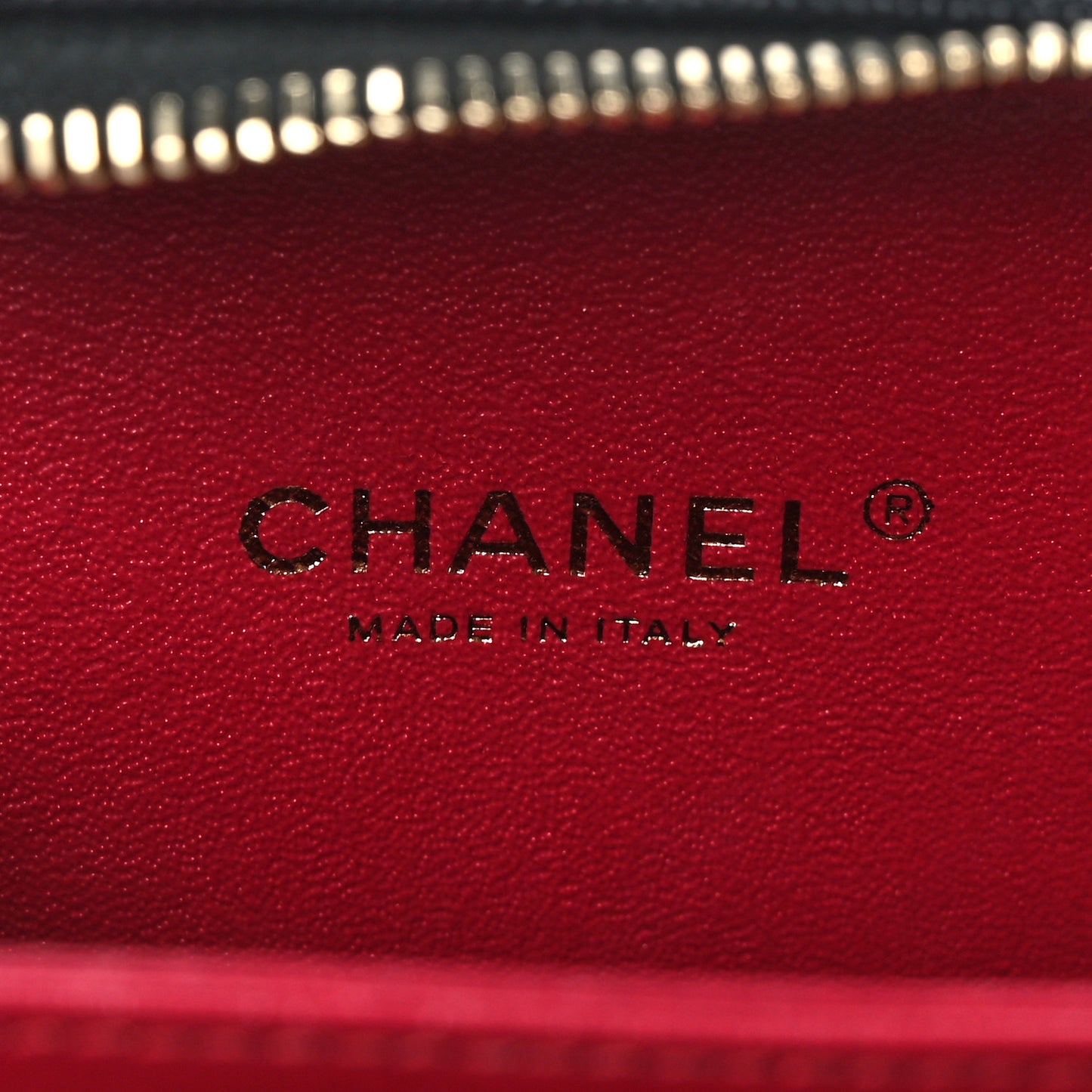 Caviar Quilted Small CC Filigree Vanity Case Black