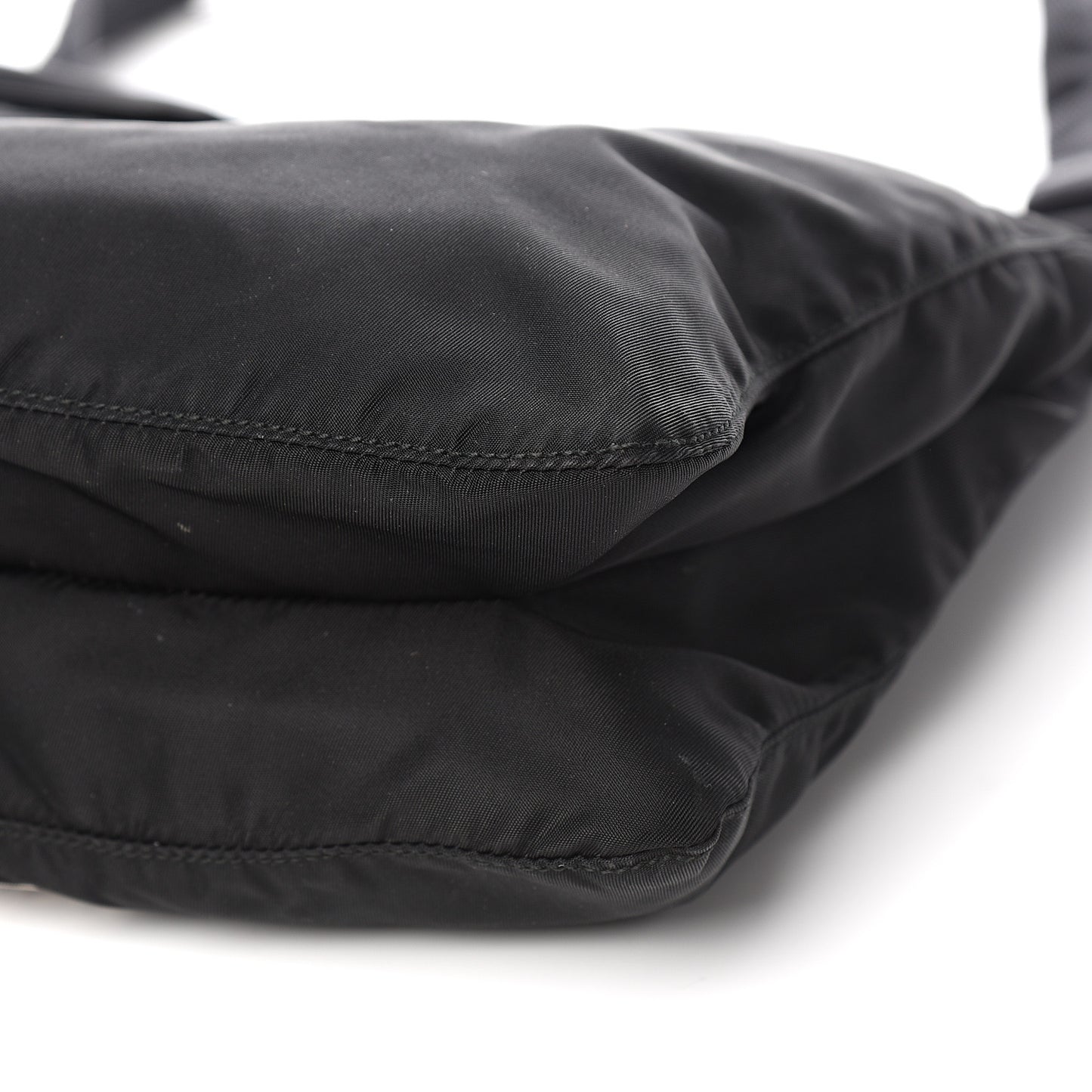 Nylon Flat Messenger Bag Black