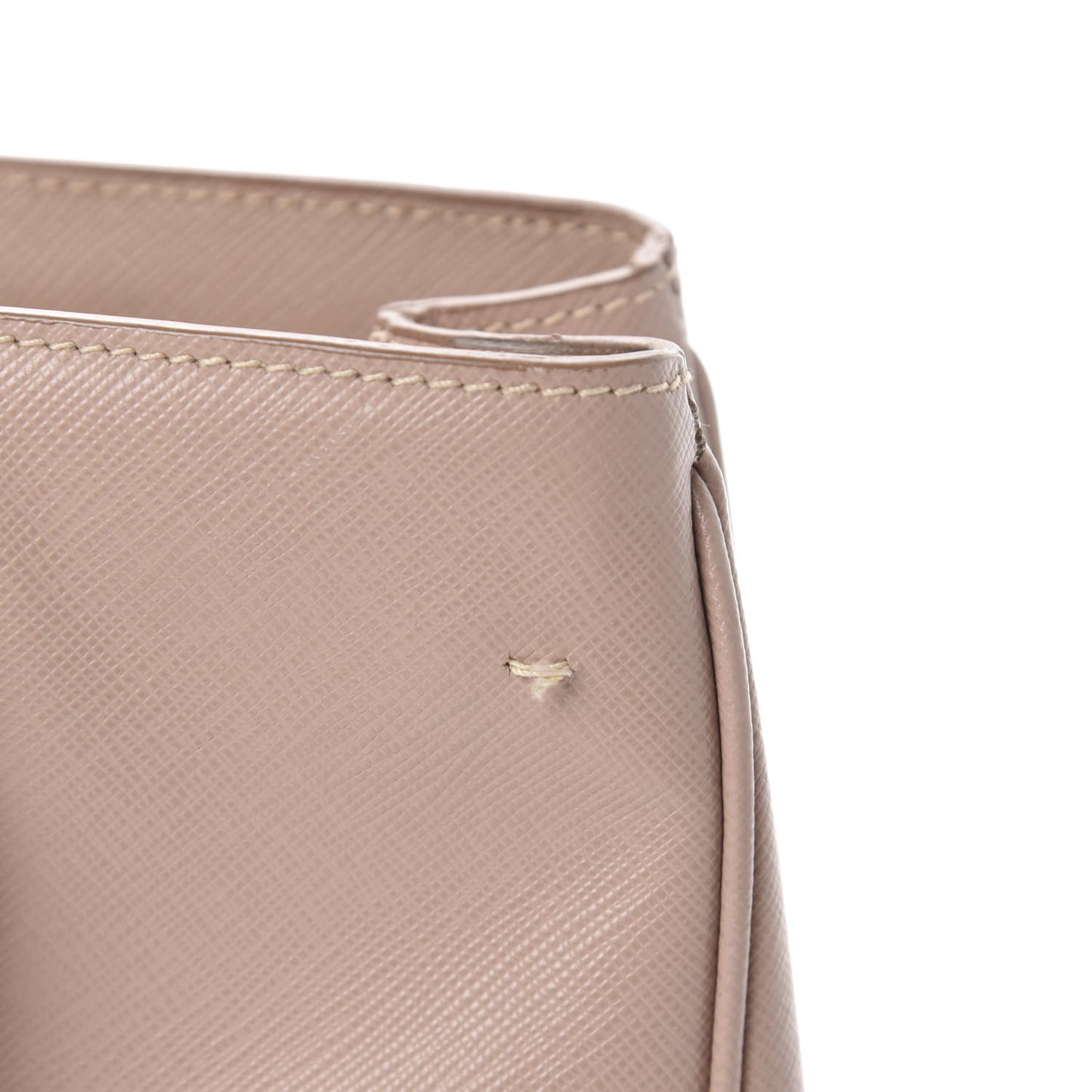 Saffiano Lux Medium Tote Cammeo