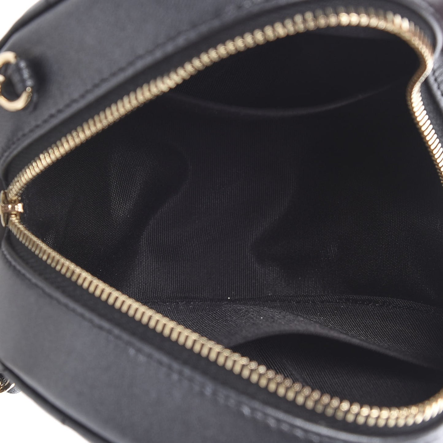 Iridescent Lambskin Quilted Pearl Round Clutch With Chain Black