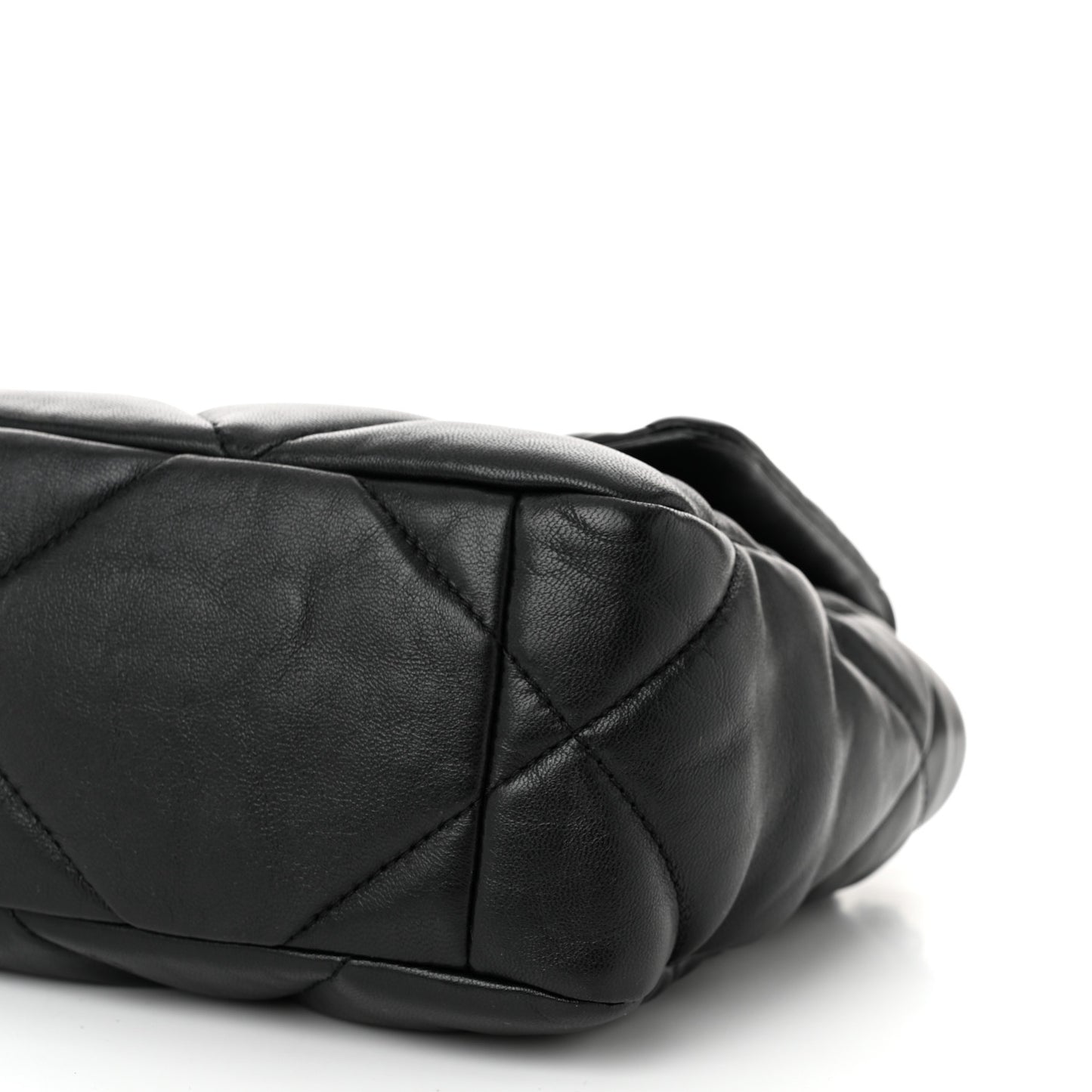 Lambskin Quilted Medium Chanel 19 Flap Black