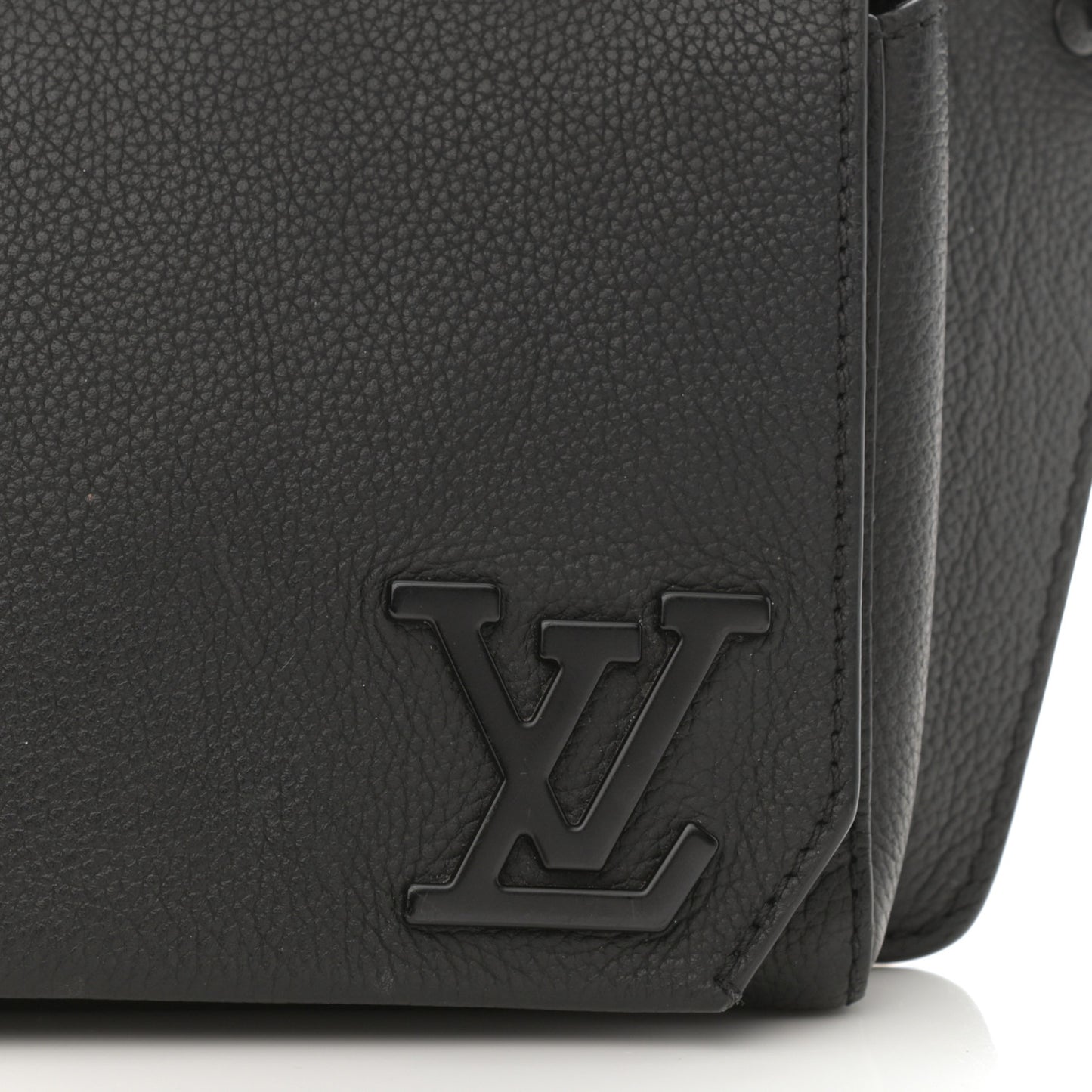 Grained Calfskin Aerogram Slingbag Black
