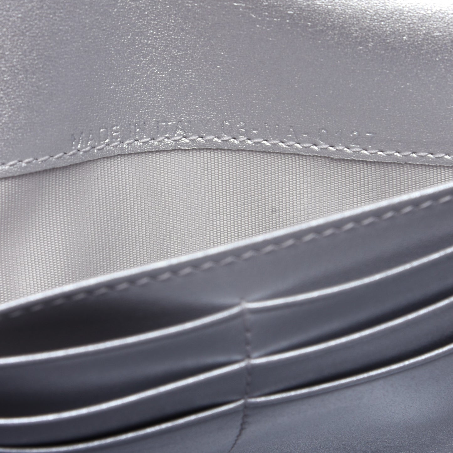 Metallic Grained Calfskin Diorama Croisiere Chain Wallet Silver