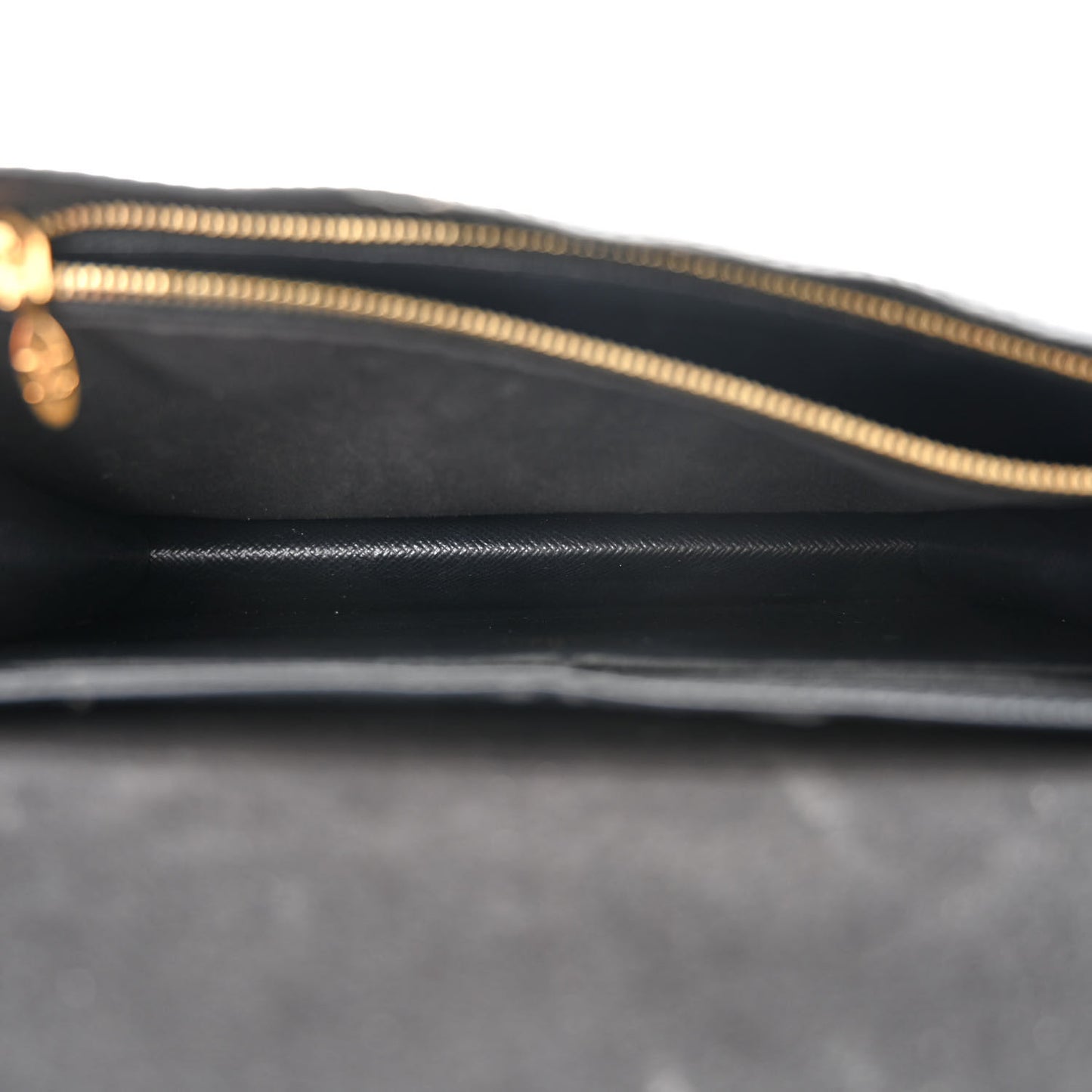 Epi Twist Belt Chain Wallet Black