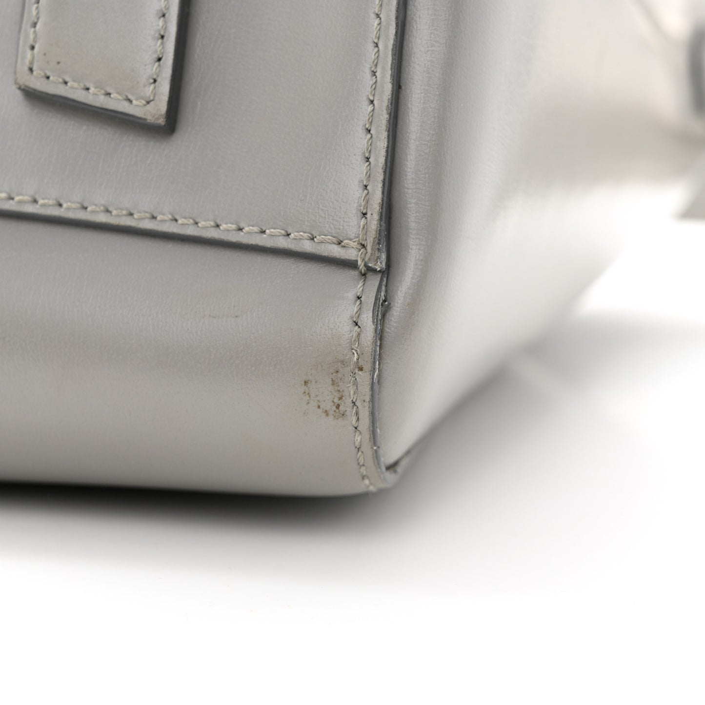 Shiny Lord Calfskin Medium Antigona Pearl Grey