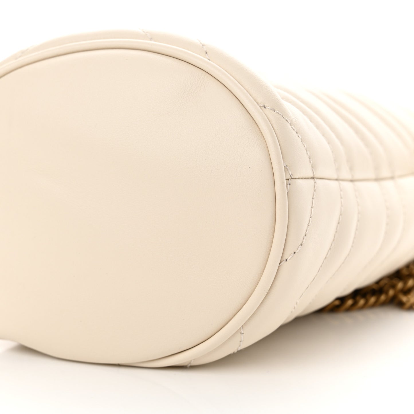 Calfskin Matelasse Mini GG Marmont 2.0 Bucket Bag White