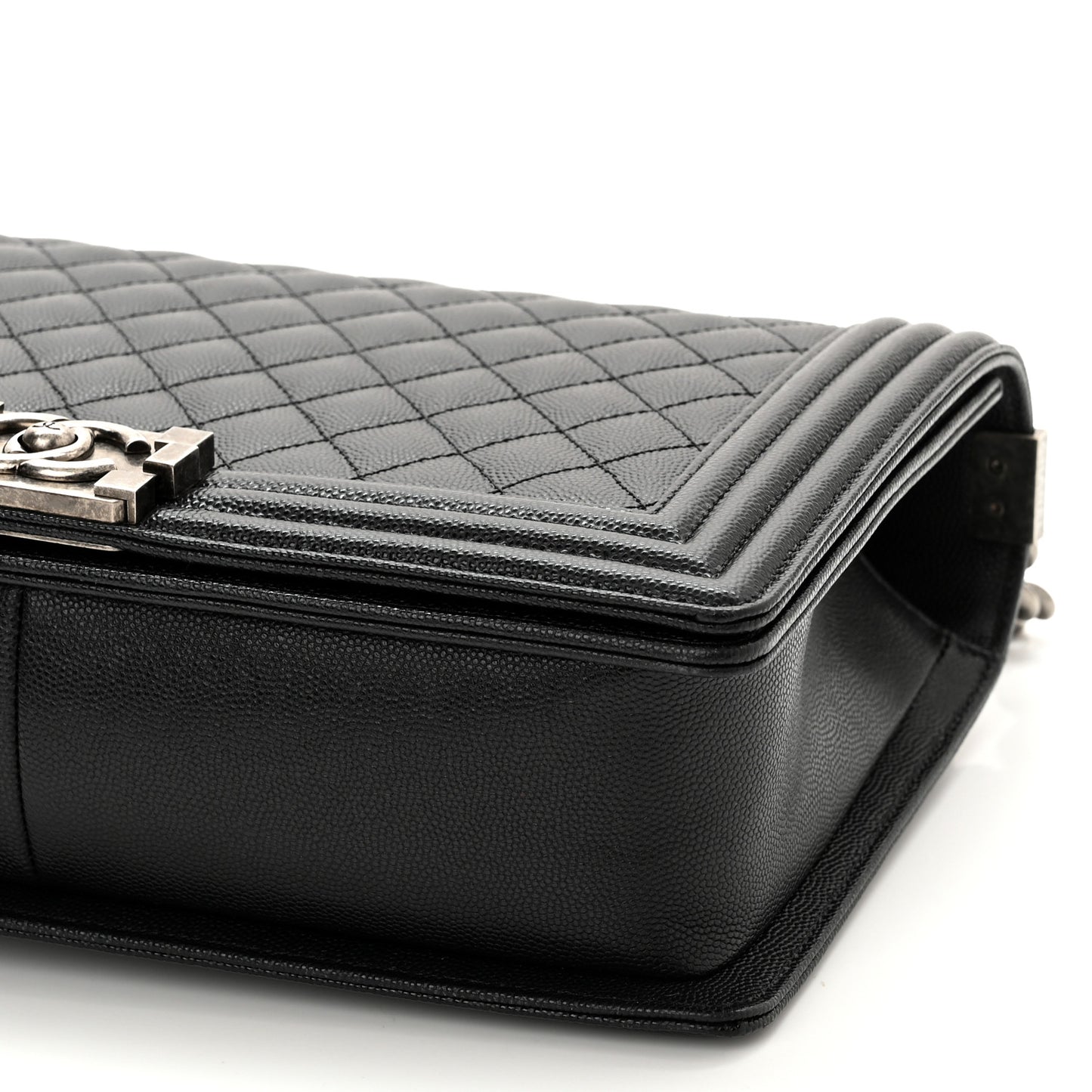 Caviar Quilted New Medium Boy Flap Black