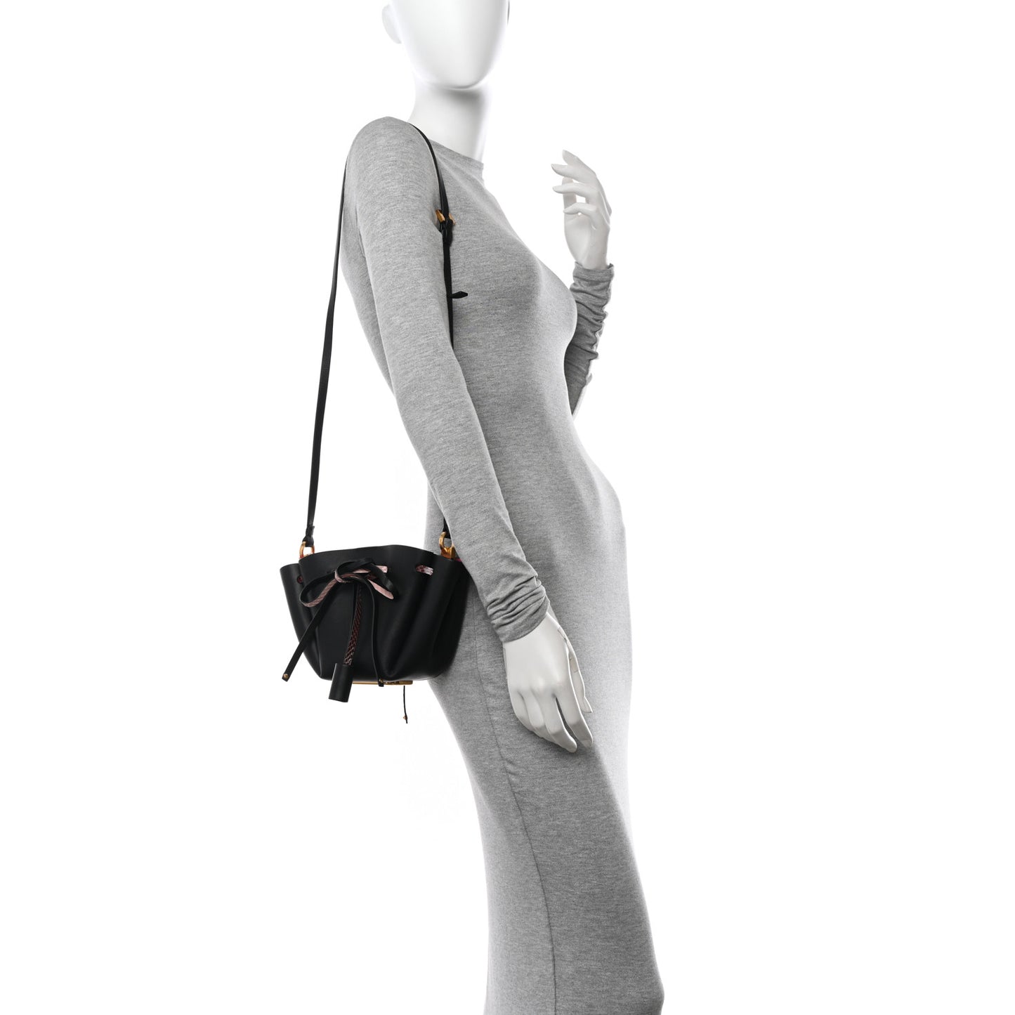 Vitello Ayers VLogo Bucket Bag Black