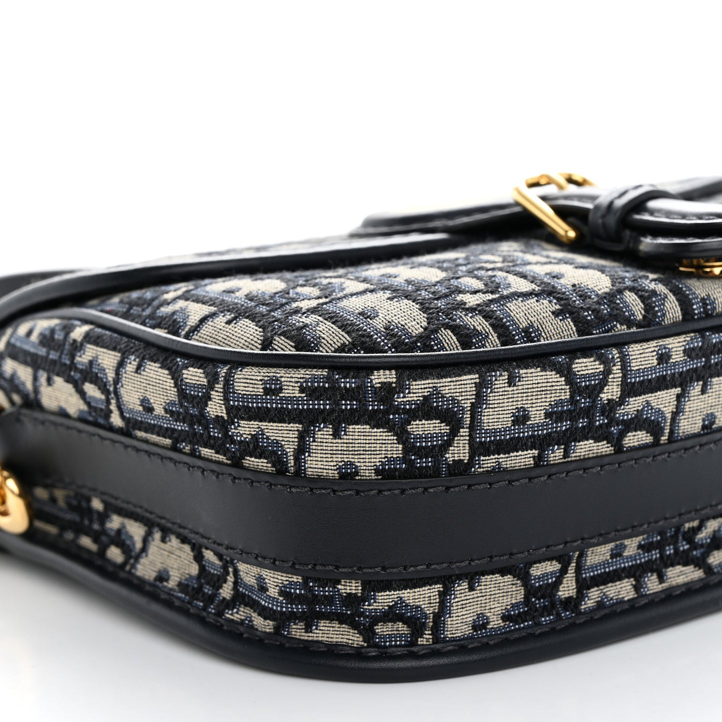 Oblique Medium Bobby Flap Blue