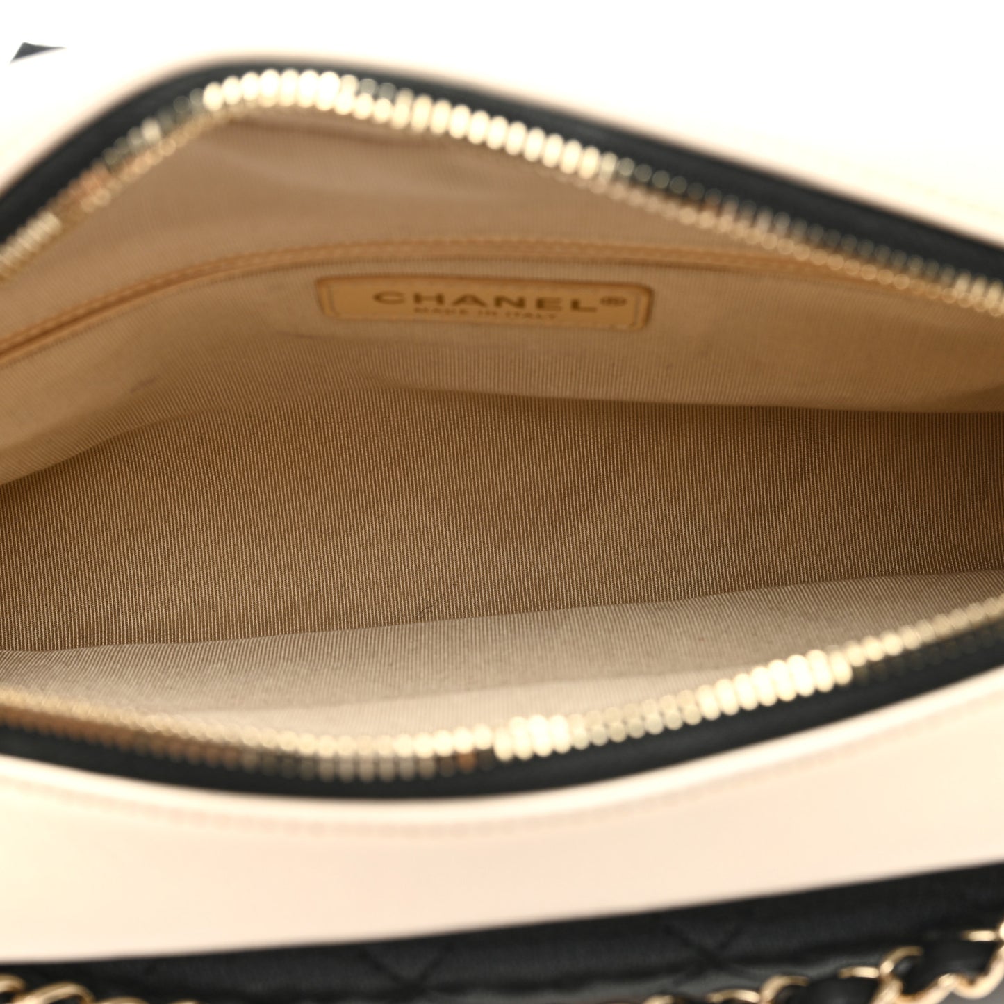 Goatskin Quilted Tri-Color Medium In & Out Camera Case Beige White Black